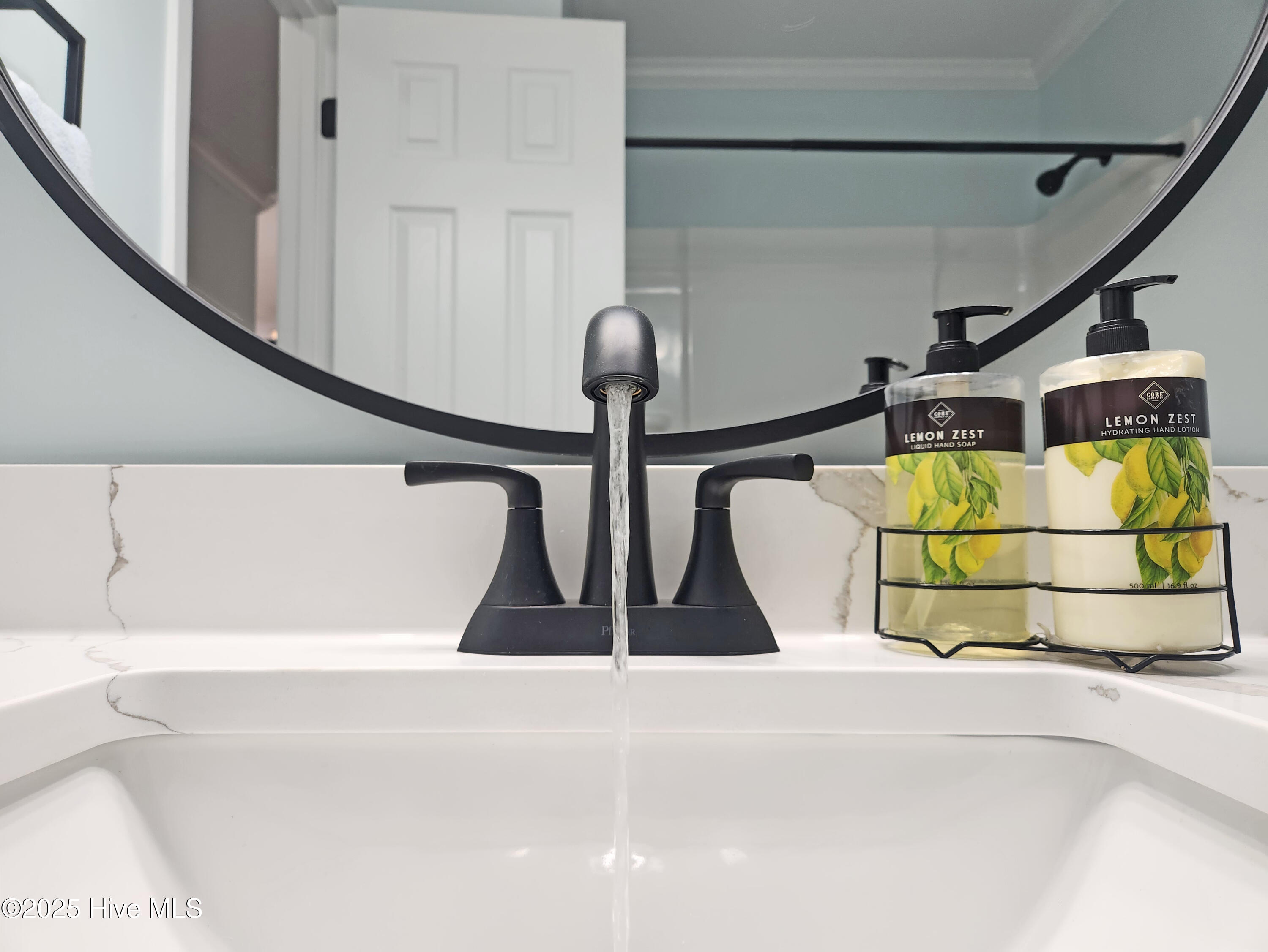 100545586 | Photo 30