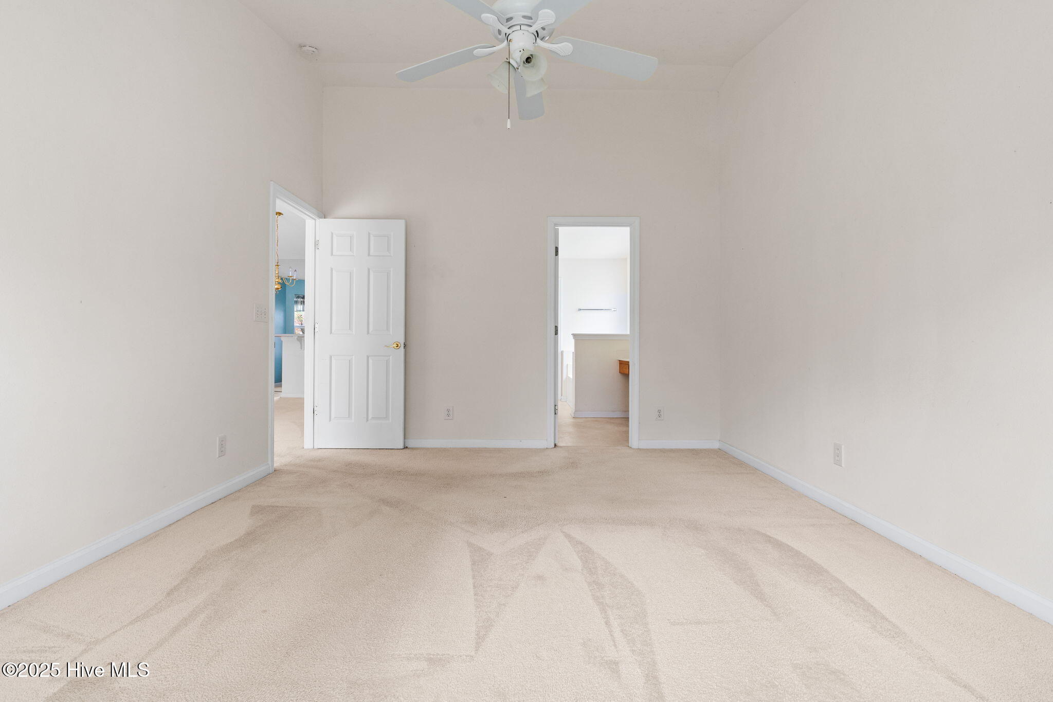 100536152 | Photo 27