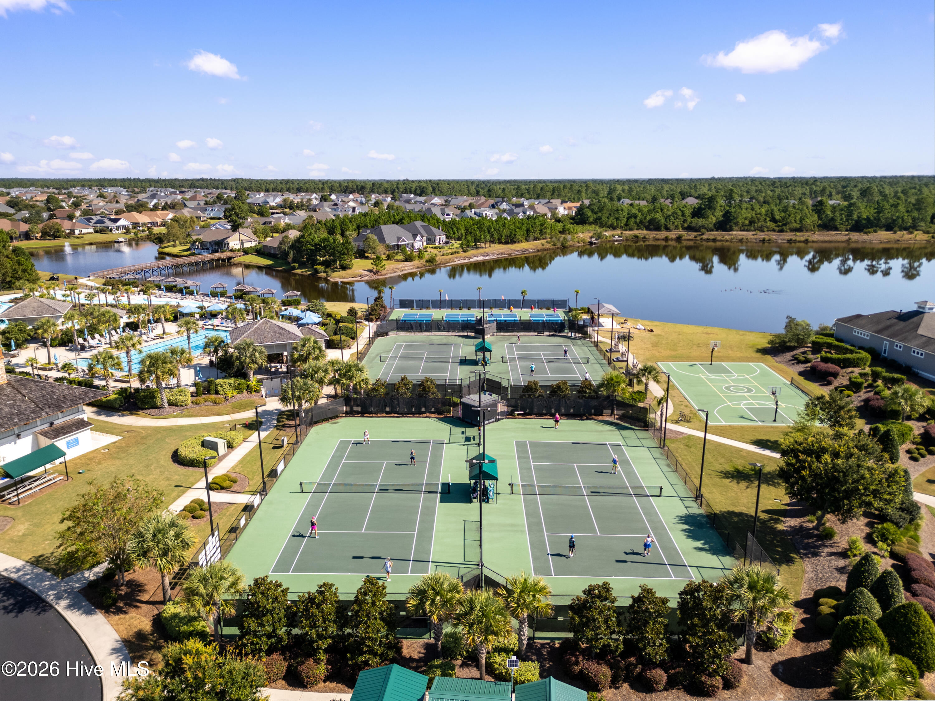 100550520 | Photo 45