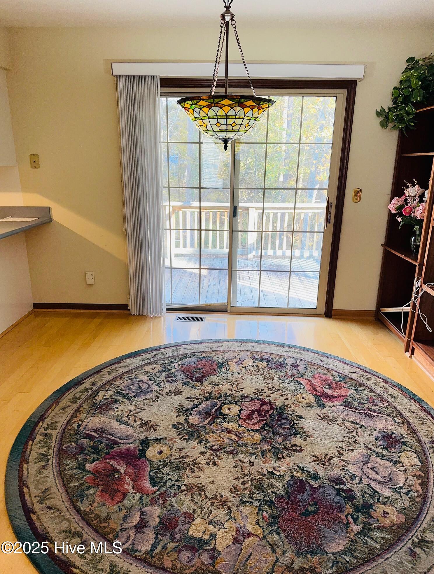 100542135 | Photo 15