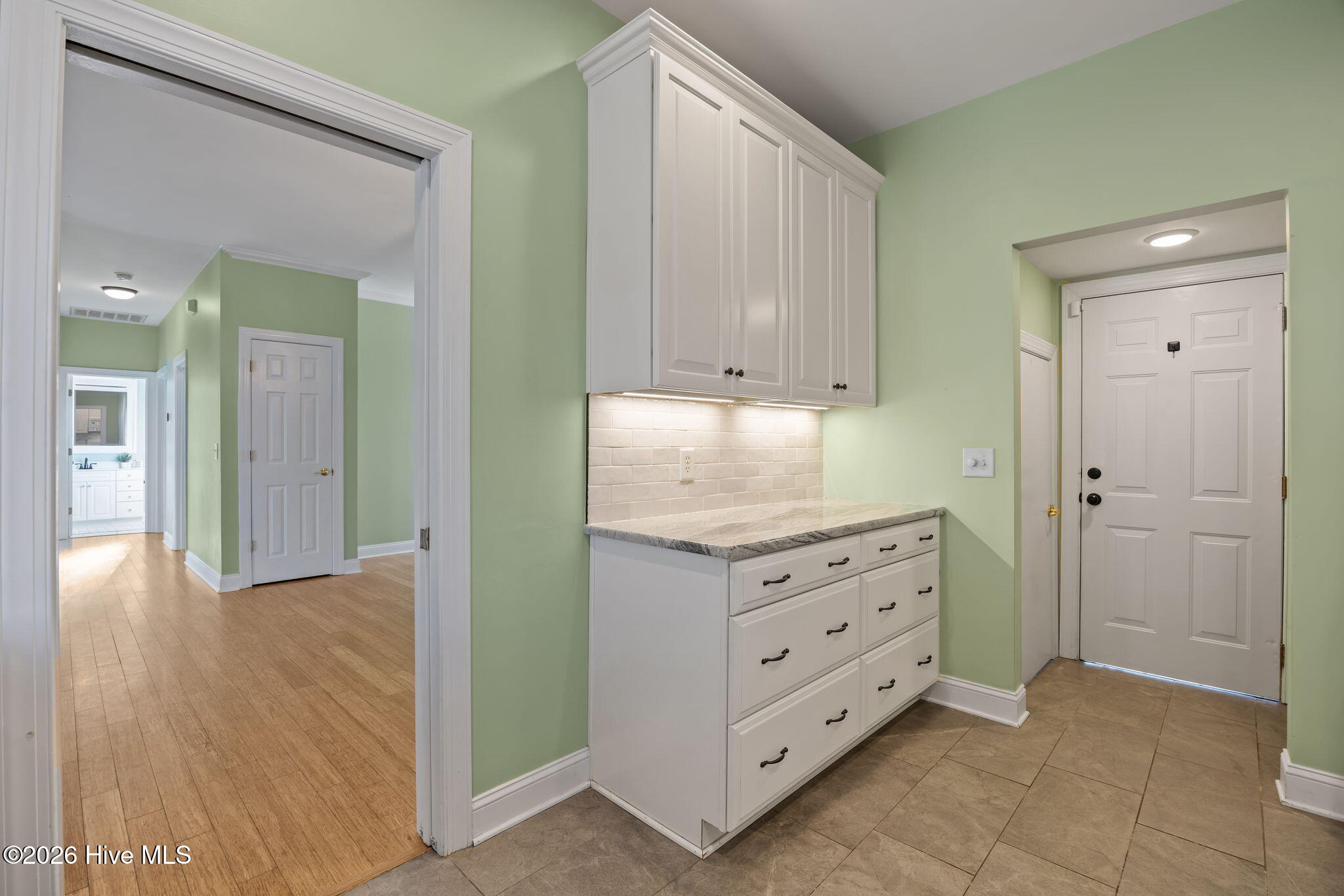 100561261 | Photo 26