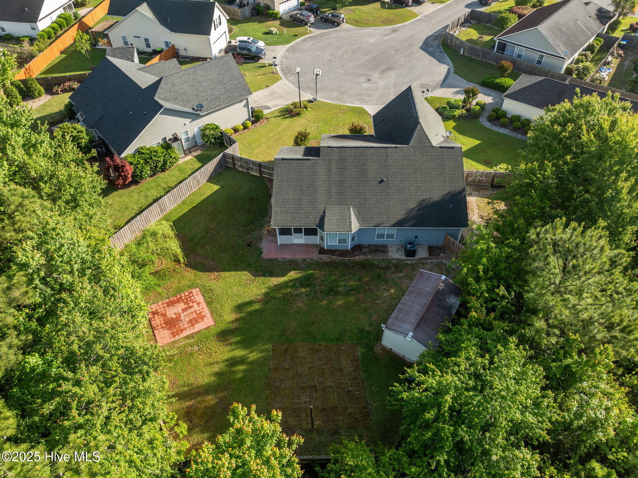 100539889 | Photo 40