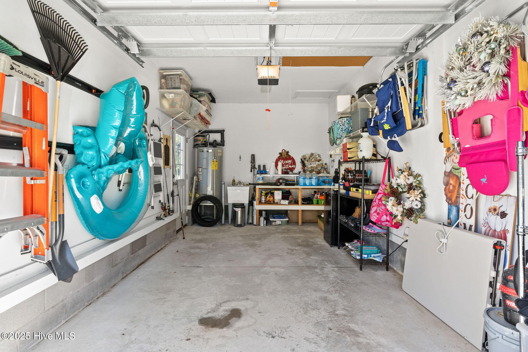 100536893 | Photo 38