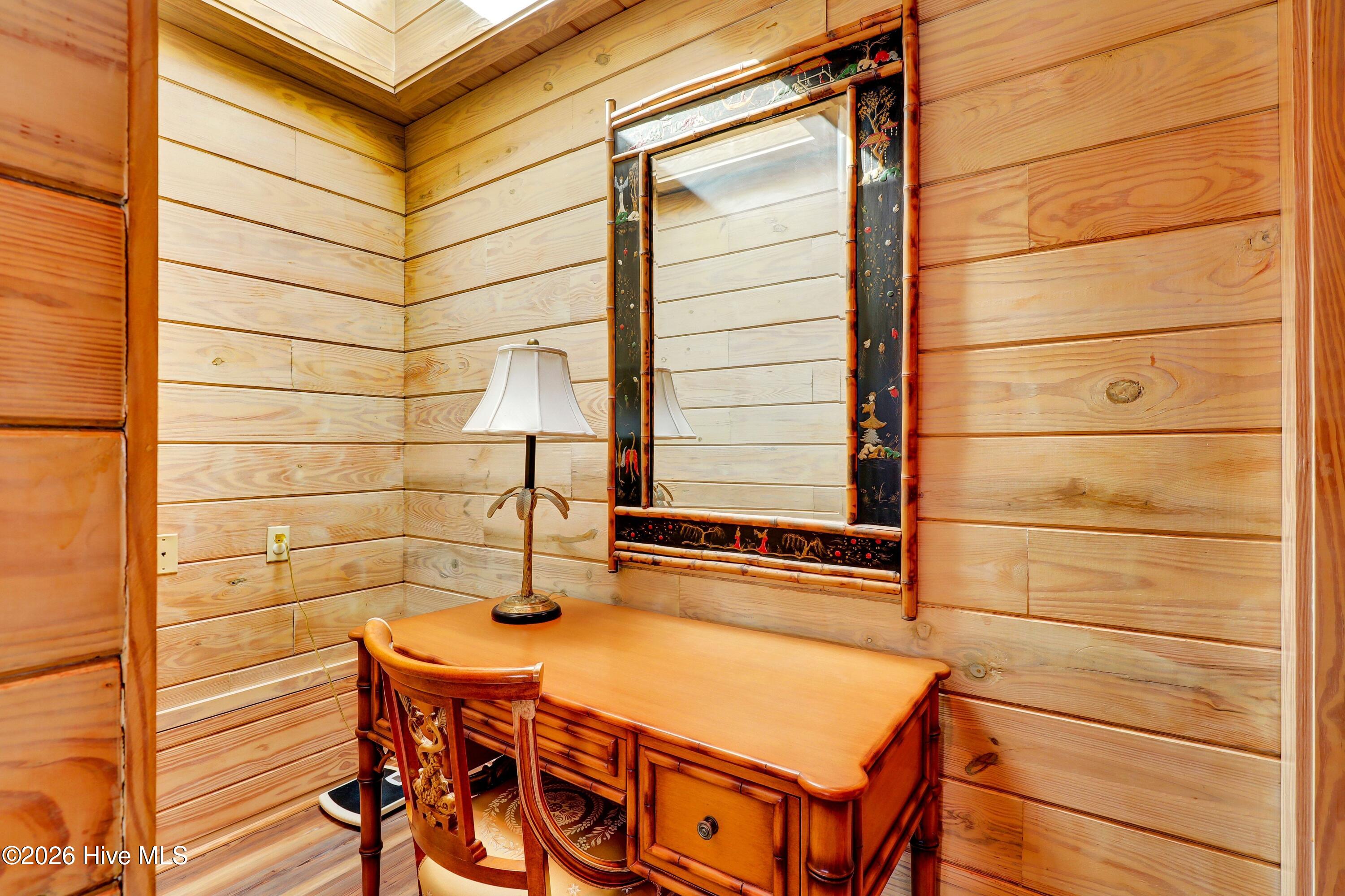 100558553 | Photo 45