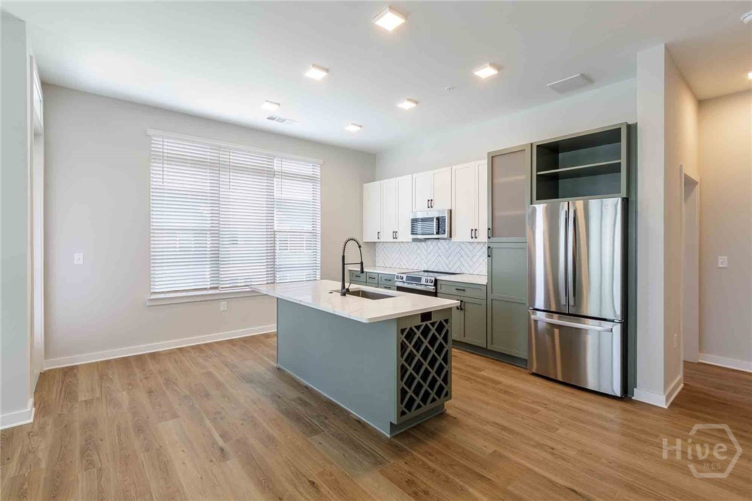 1150 E Perry Lane UNIT B4, Savannah, GA, 31404