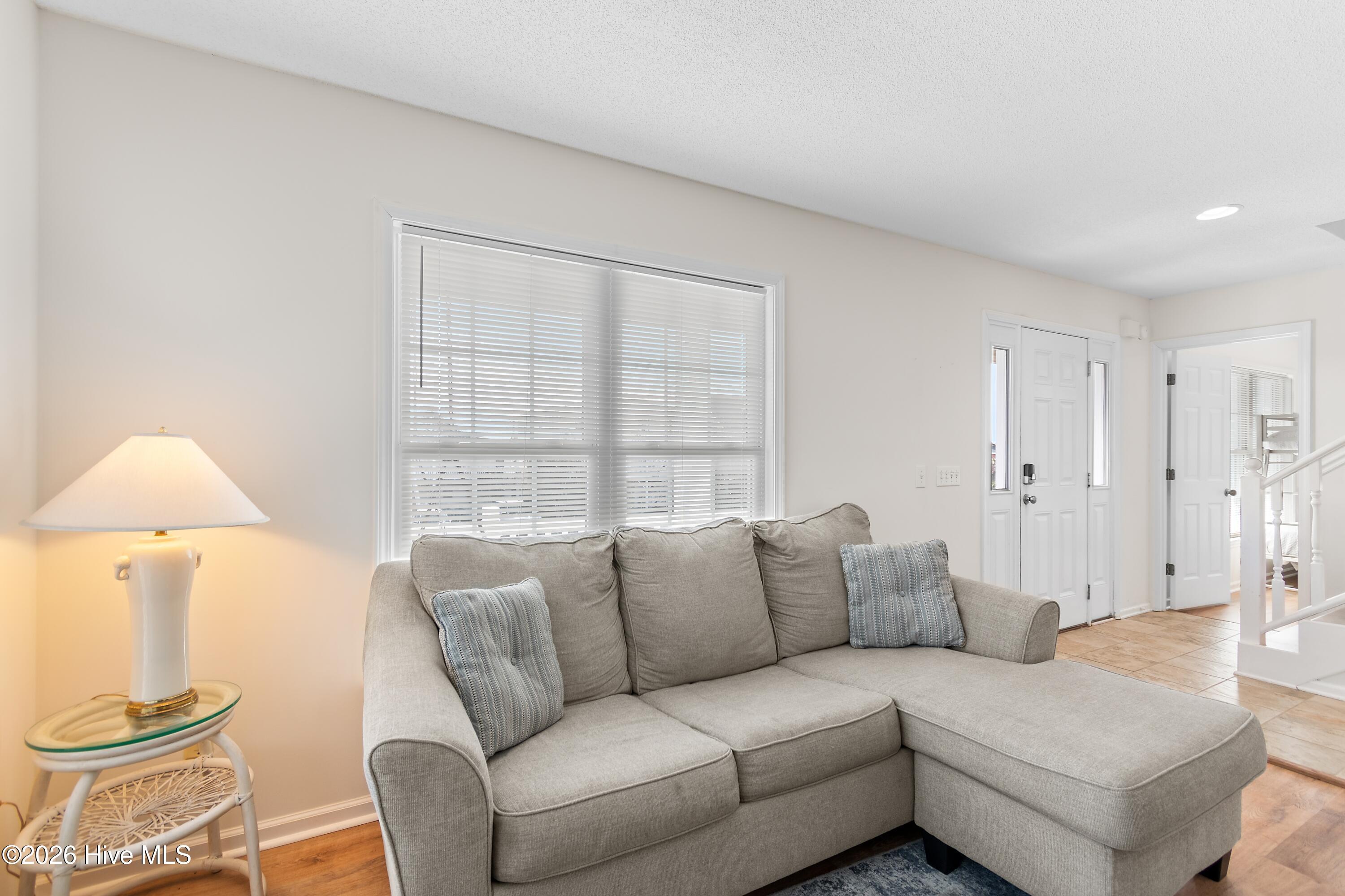 100550931 | Photo 47