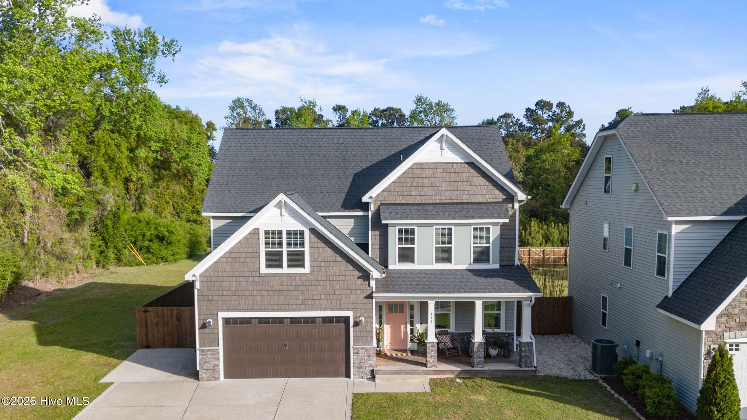 100566940 | Photo 89