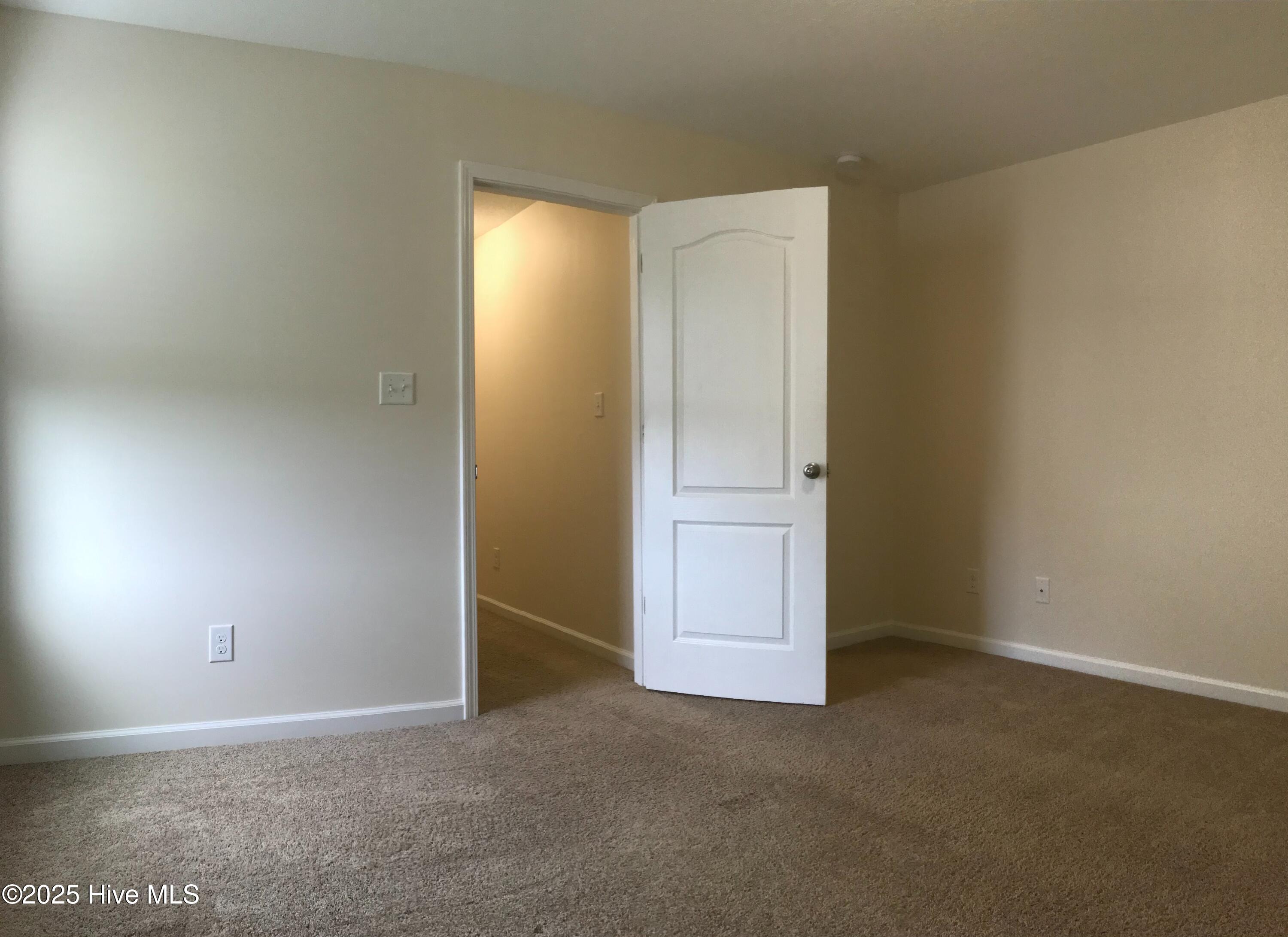 100544459 | Photo 50