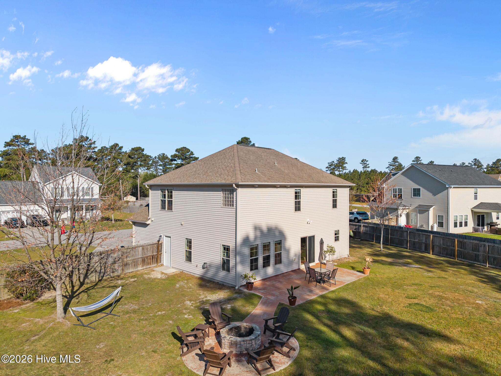 100565873 | Photo 40