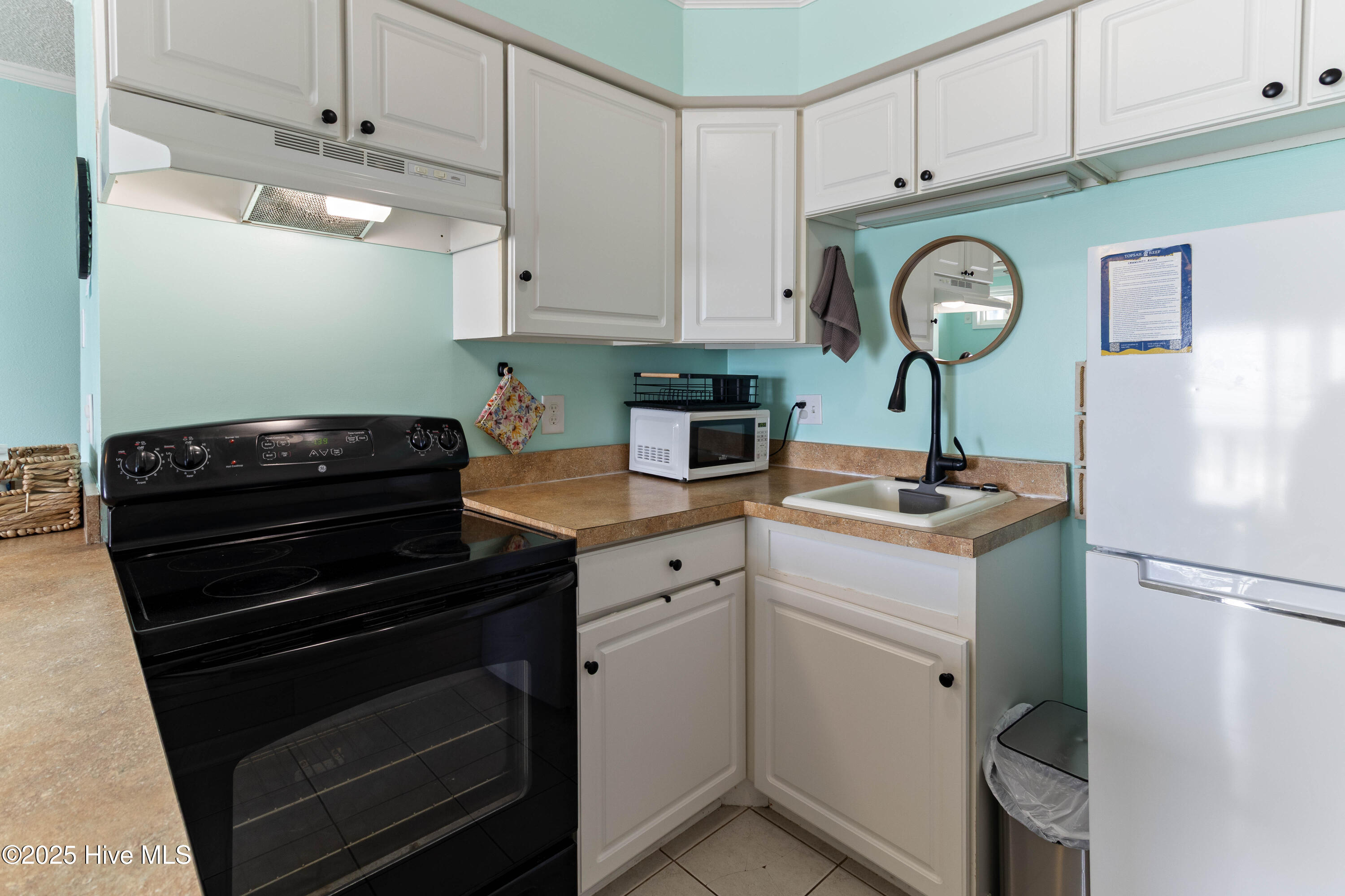 100553651 | Photo 16