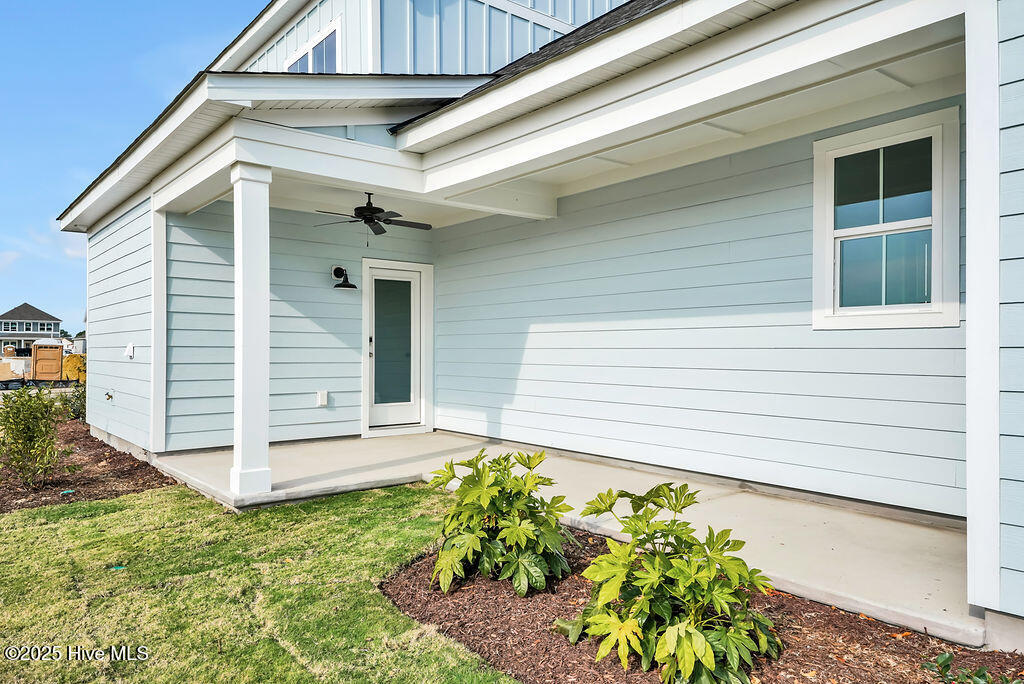 100526072 | Photo 28