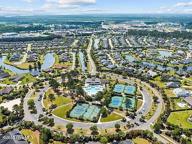 100544404 | Photo 85