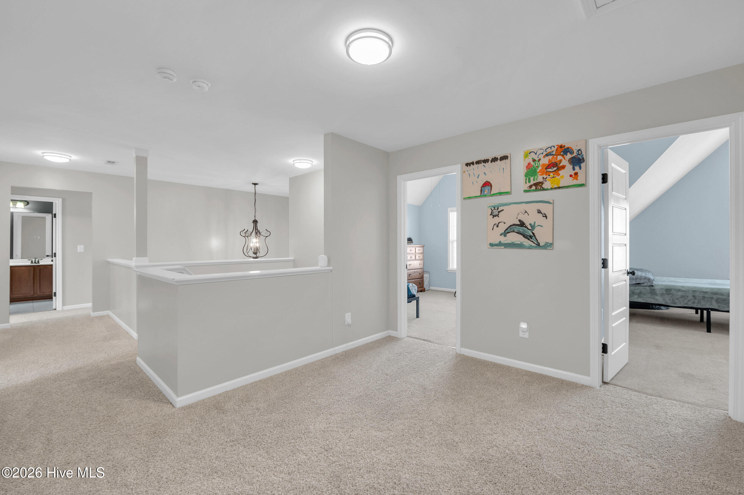 100550798 | Photo 24