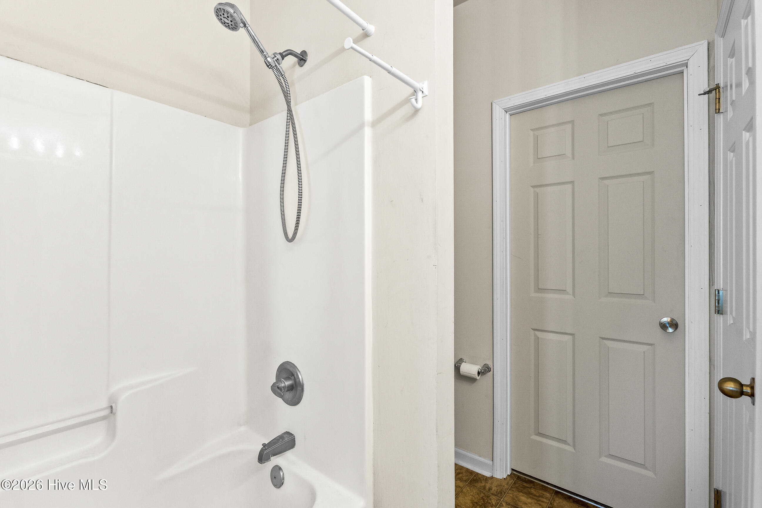 100561712 | Photo 17