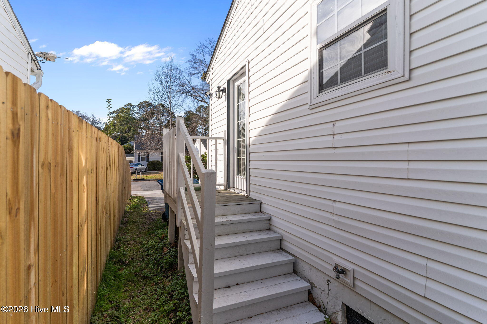 100552735 | Photo 38