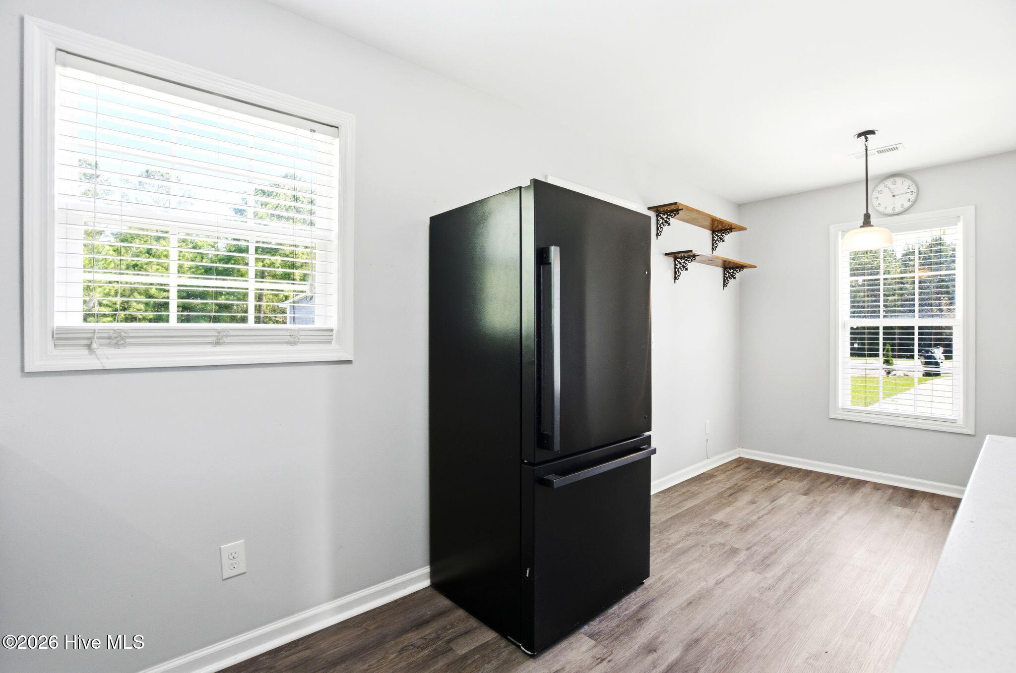 100567407 | Photo 17