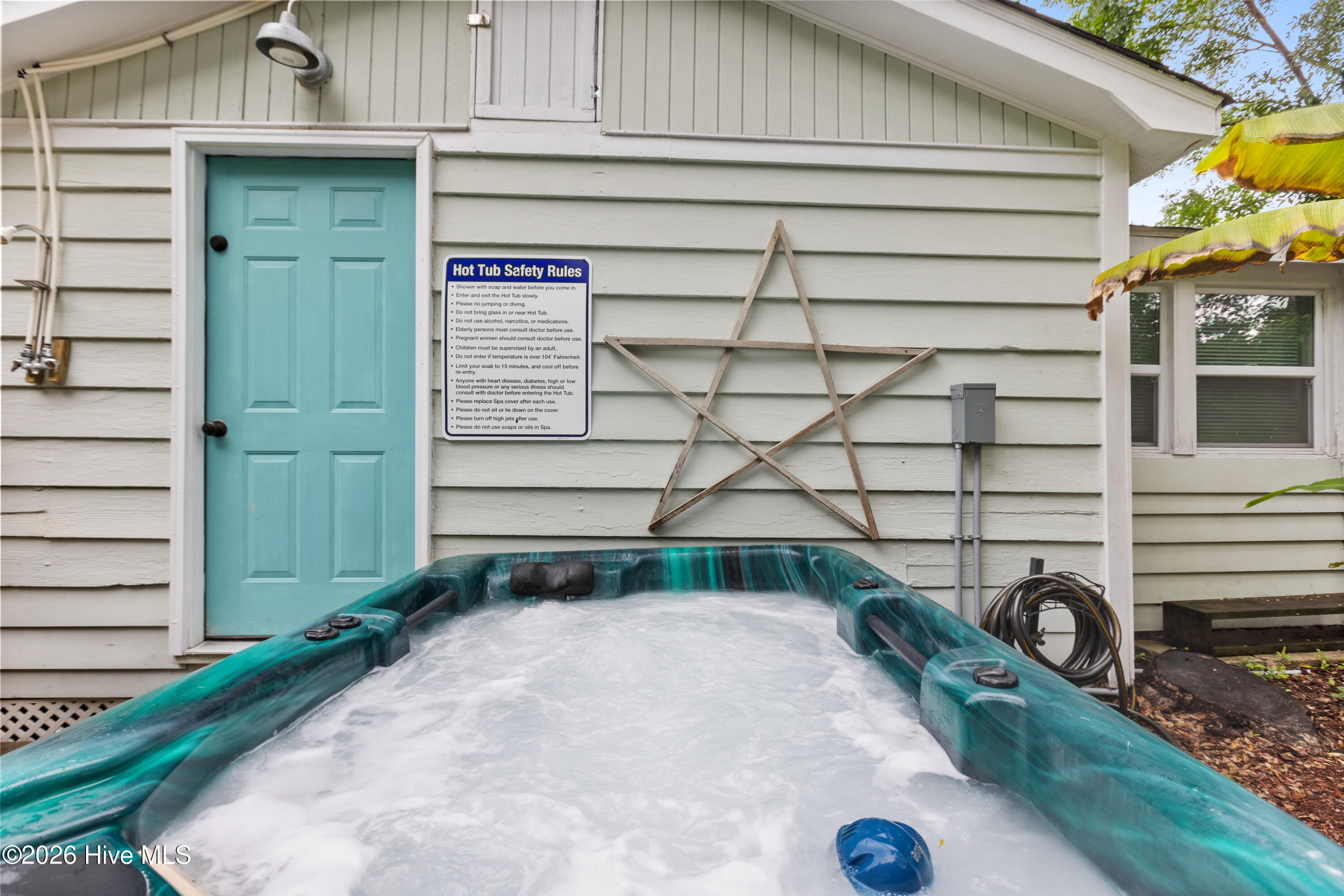 100561657 | Photo 39