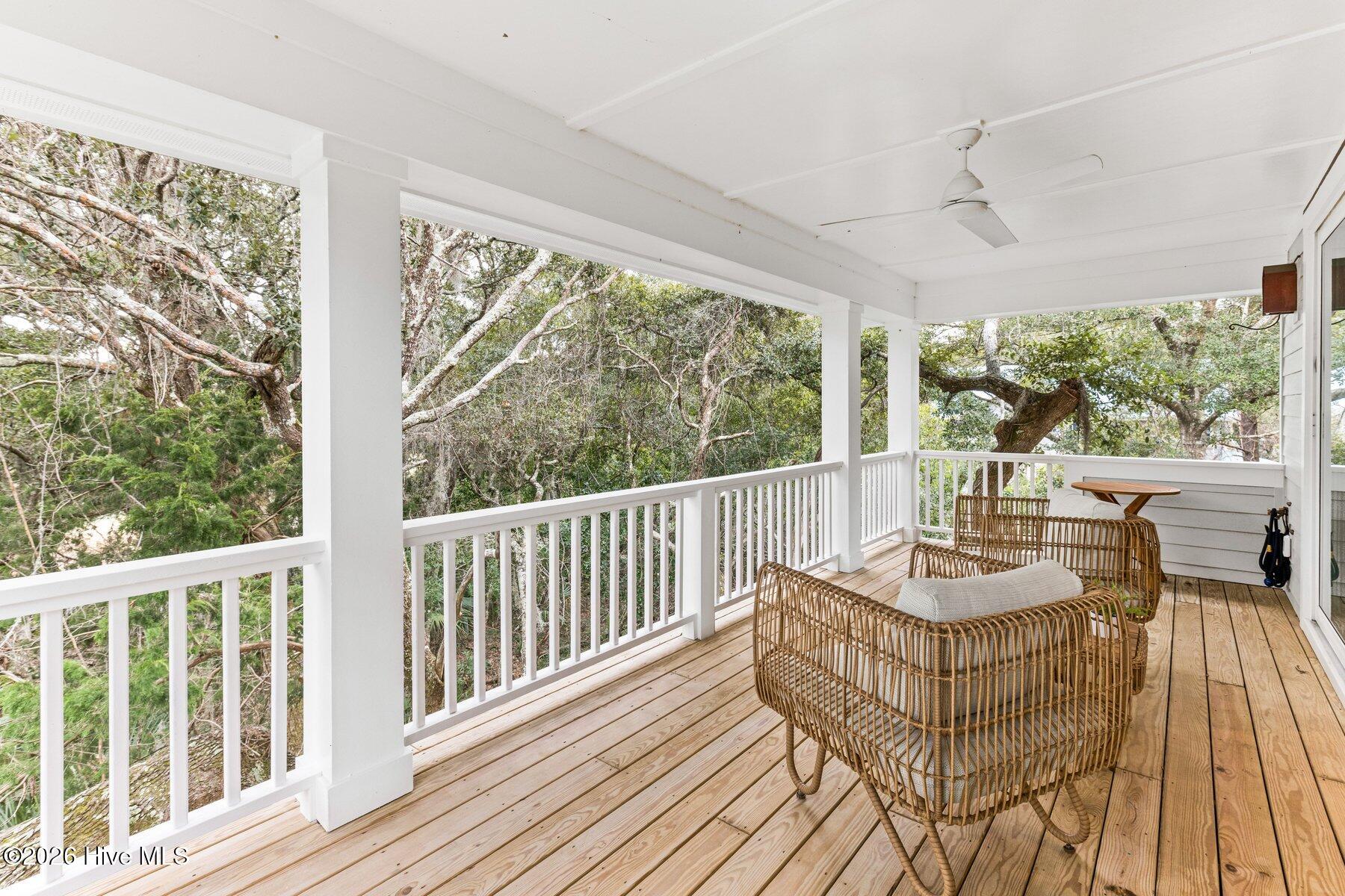 100554015 | Photo 34