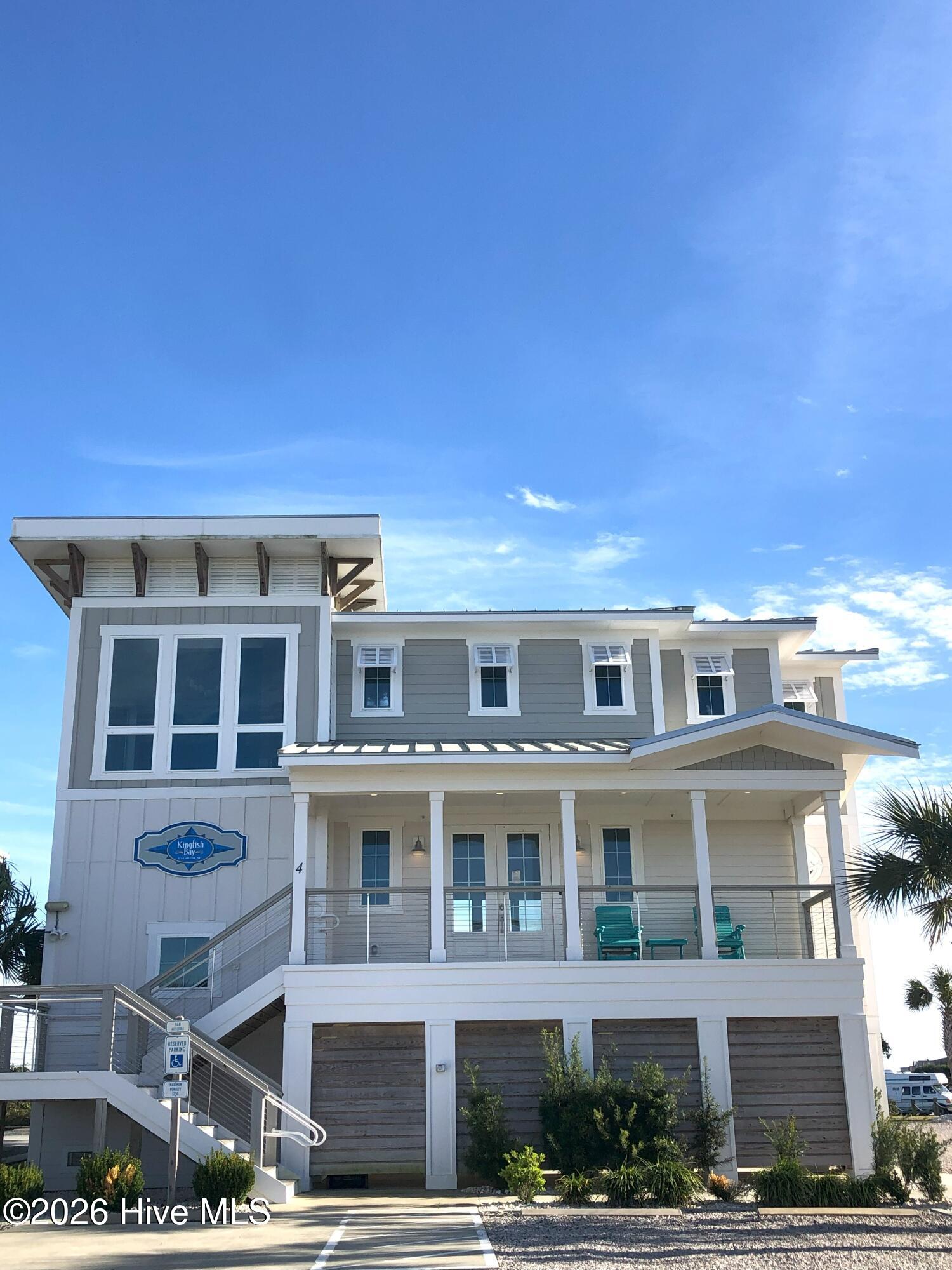 100559730 | Photo 55