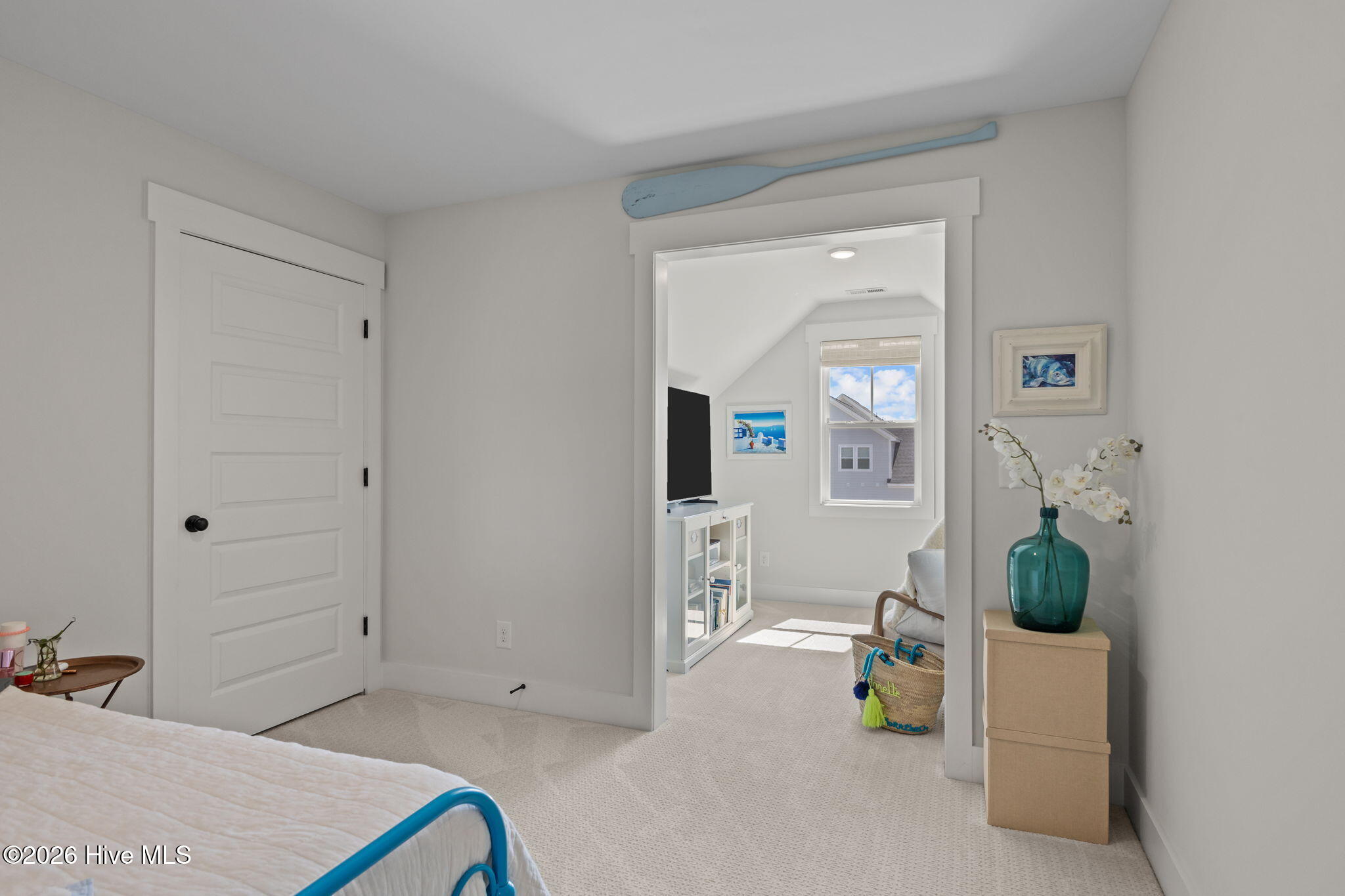 100569687 | Photo 24