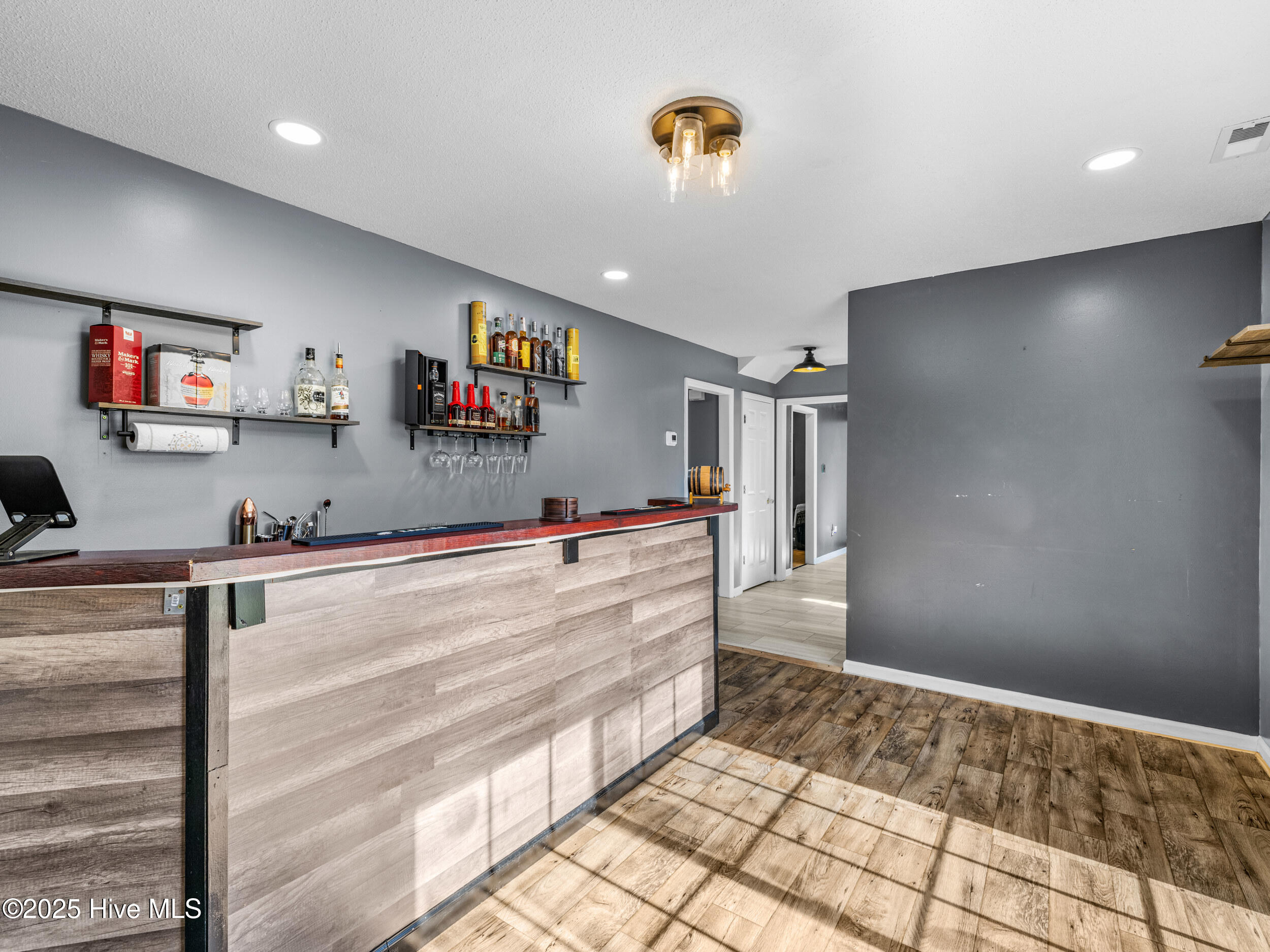 100541472 | Photo 19