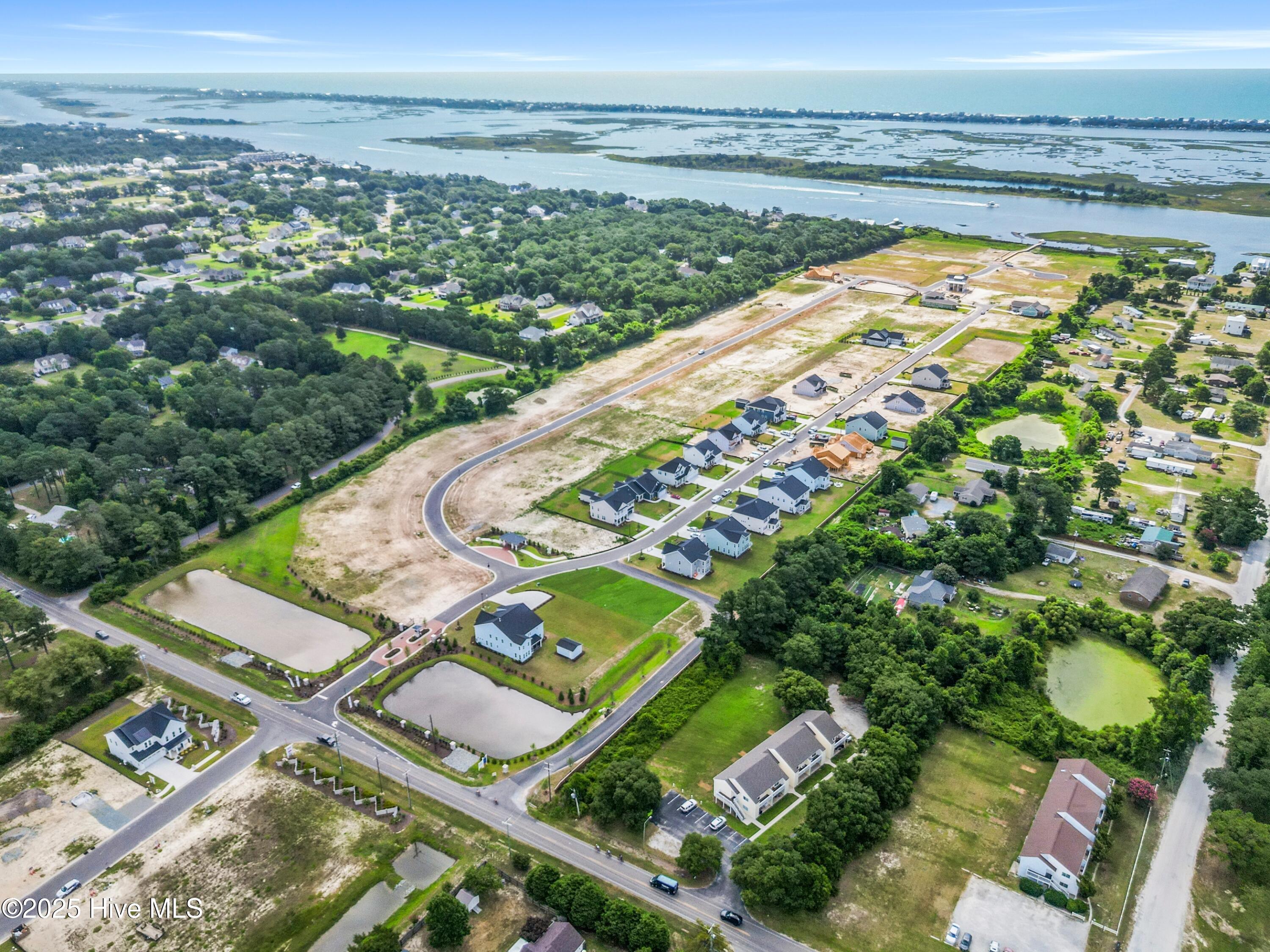 100490520 | Photo 47