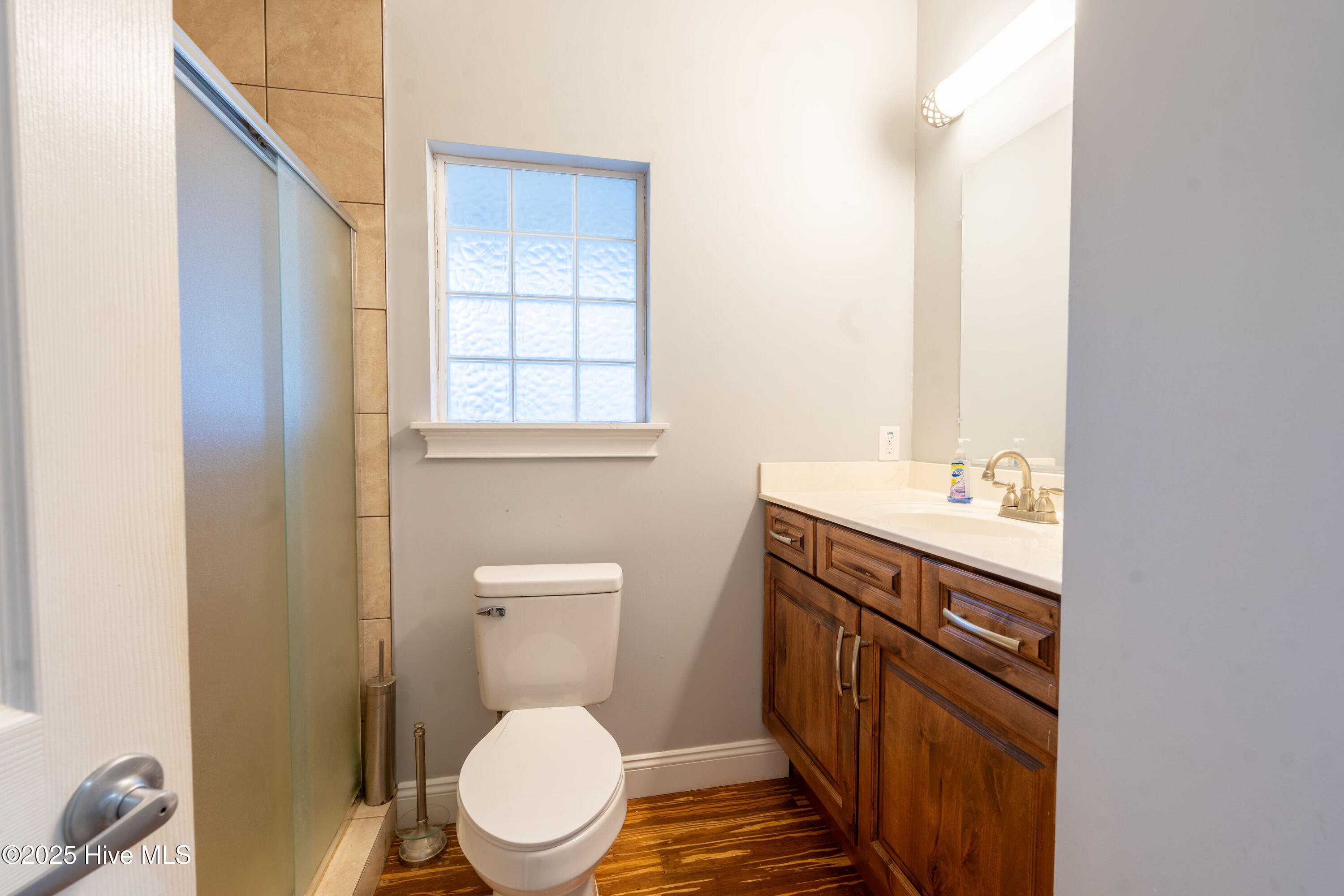 100553060 | Photo 12