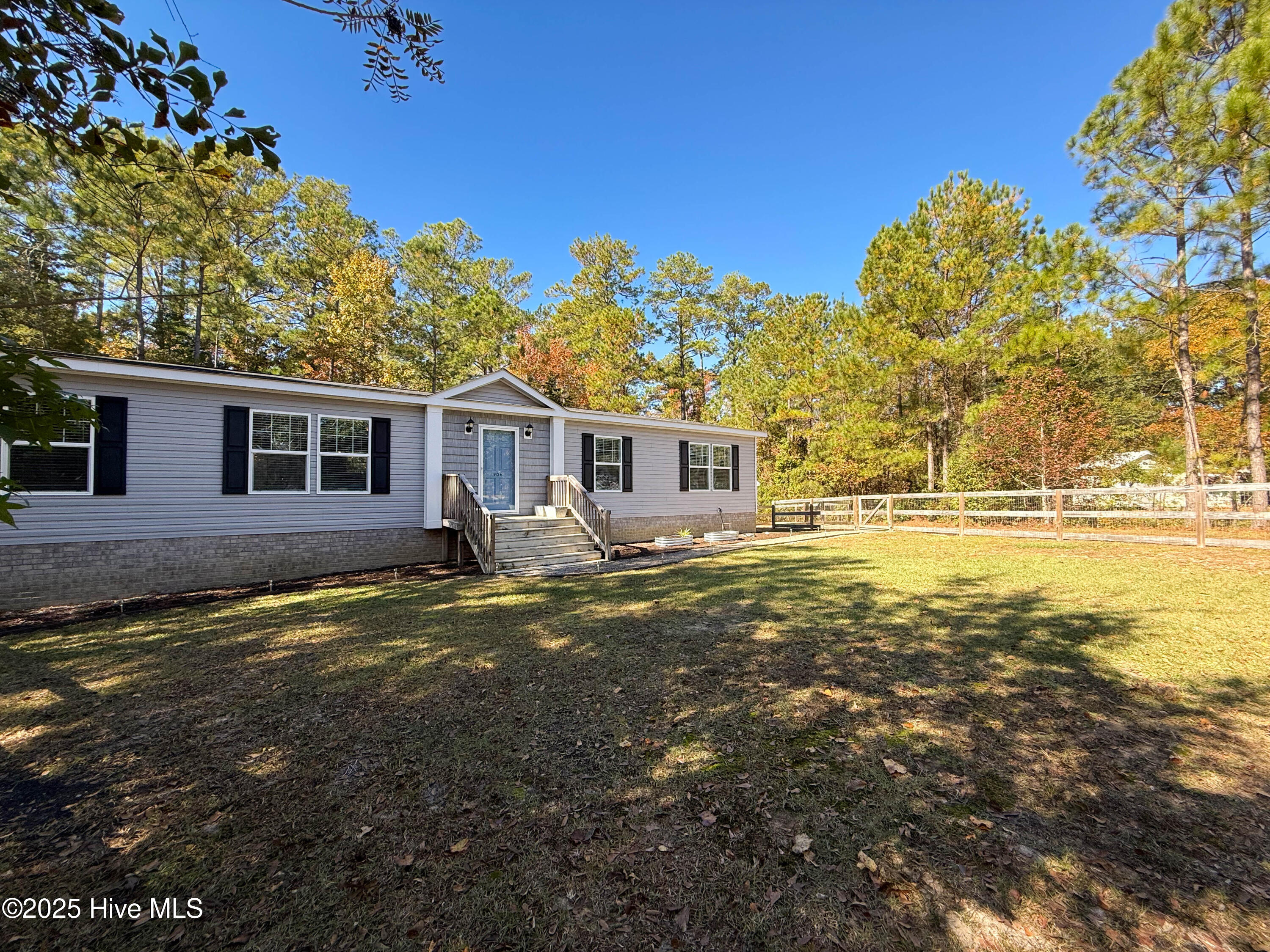 100540094 | Photo 71