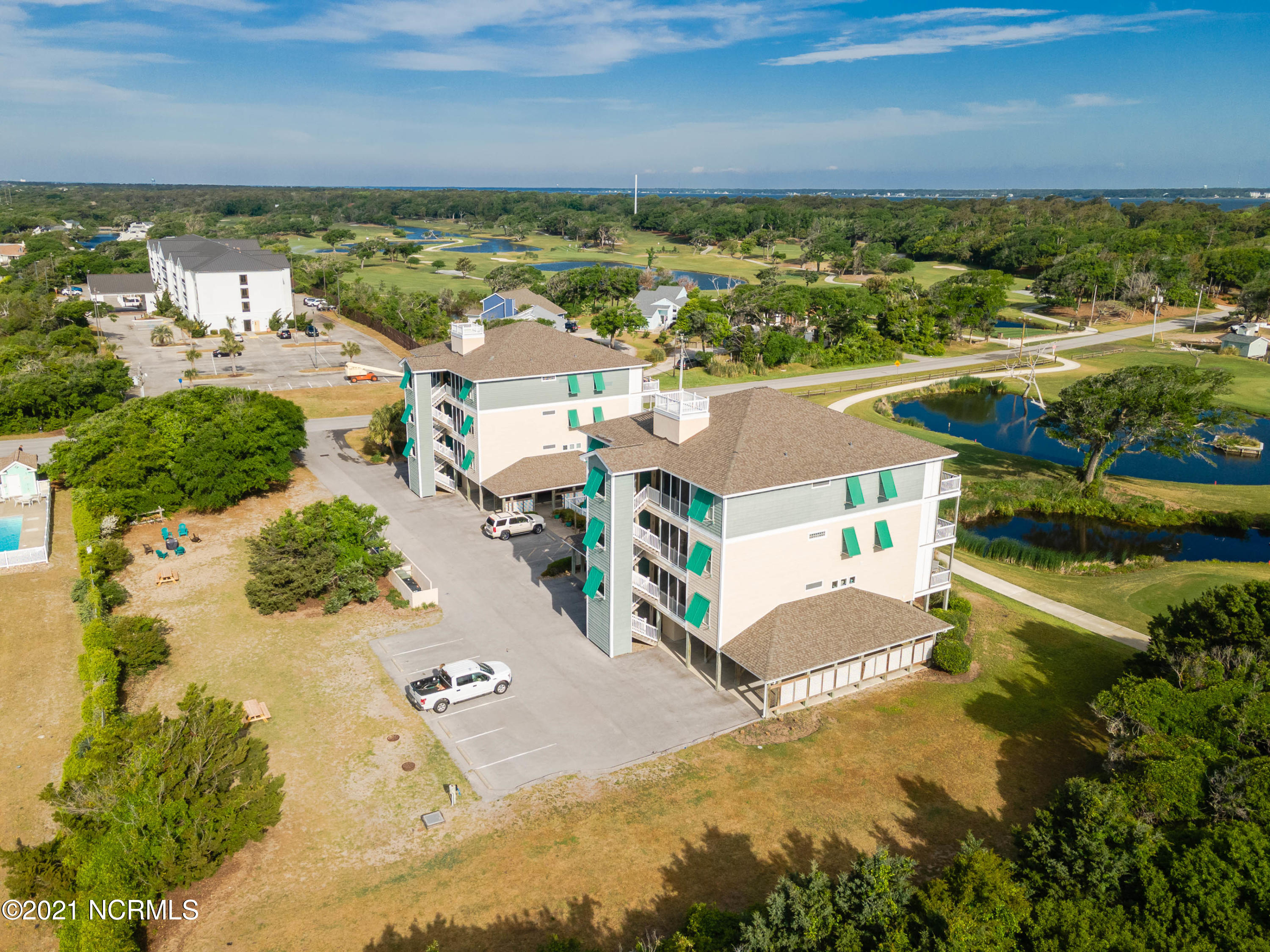 112 Oakleaf Drive 902a,Pine Knoll Shores