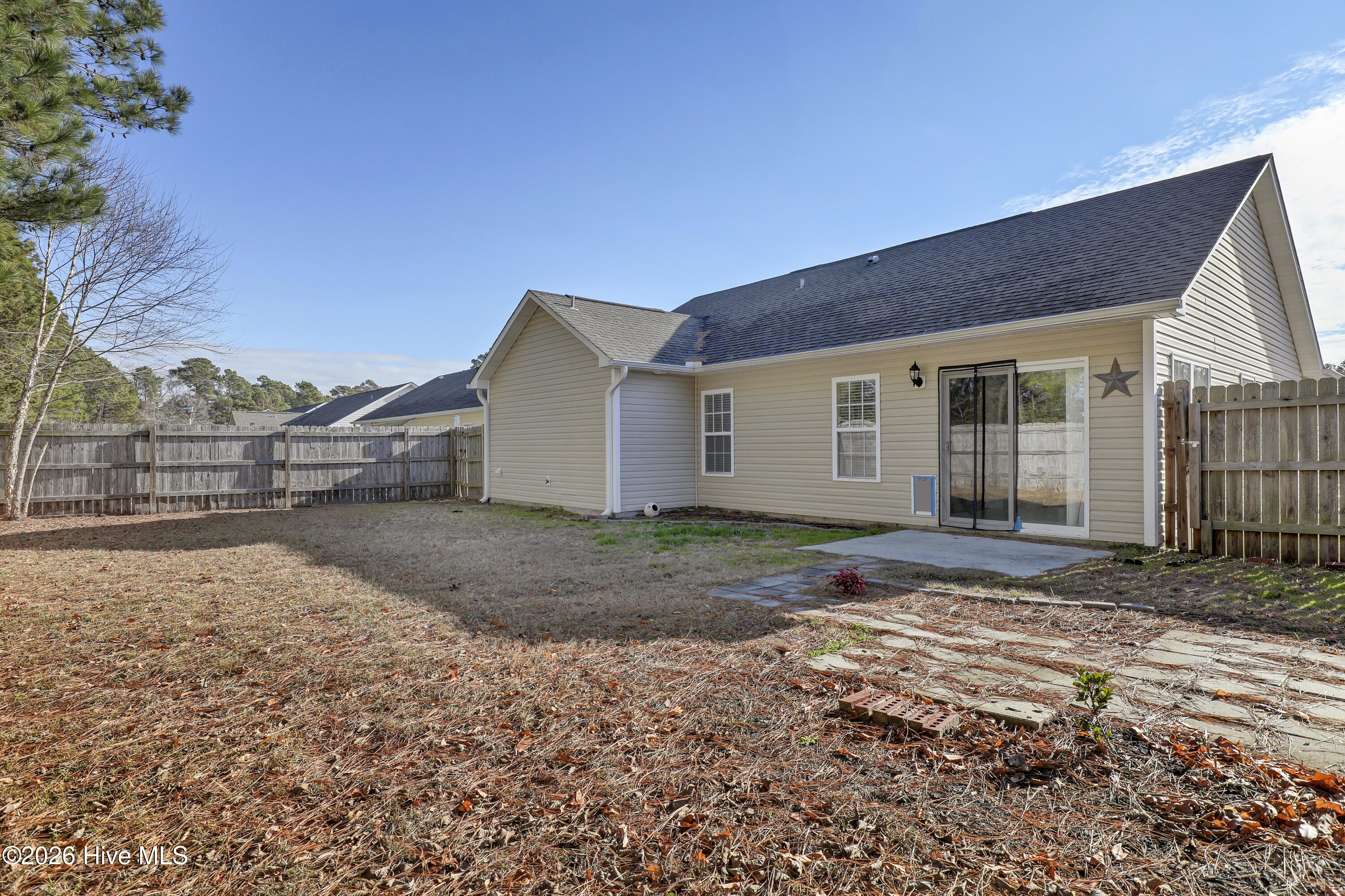 100549812 | Photo 27