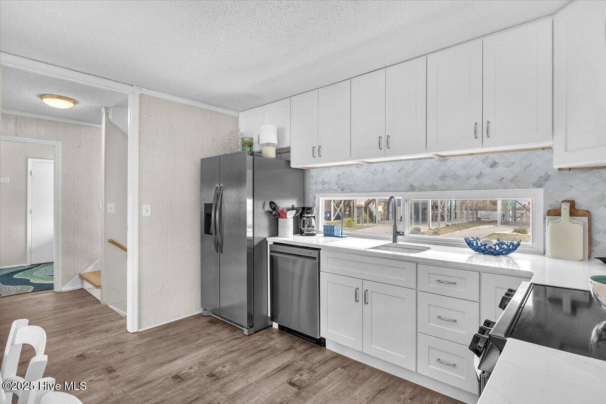 100550823 | Photo 15