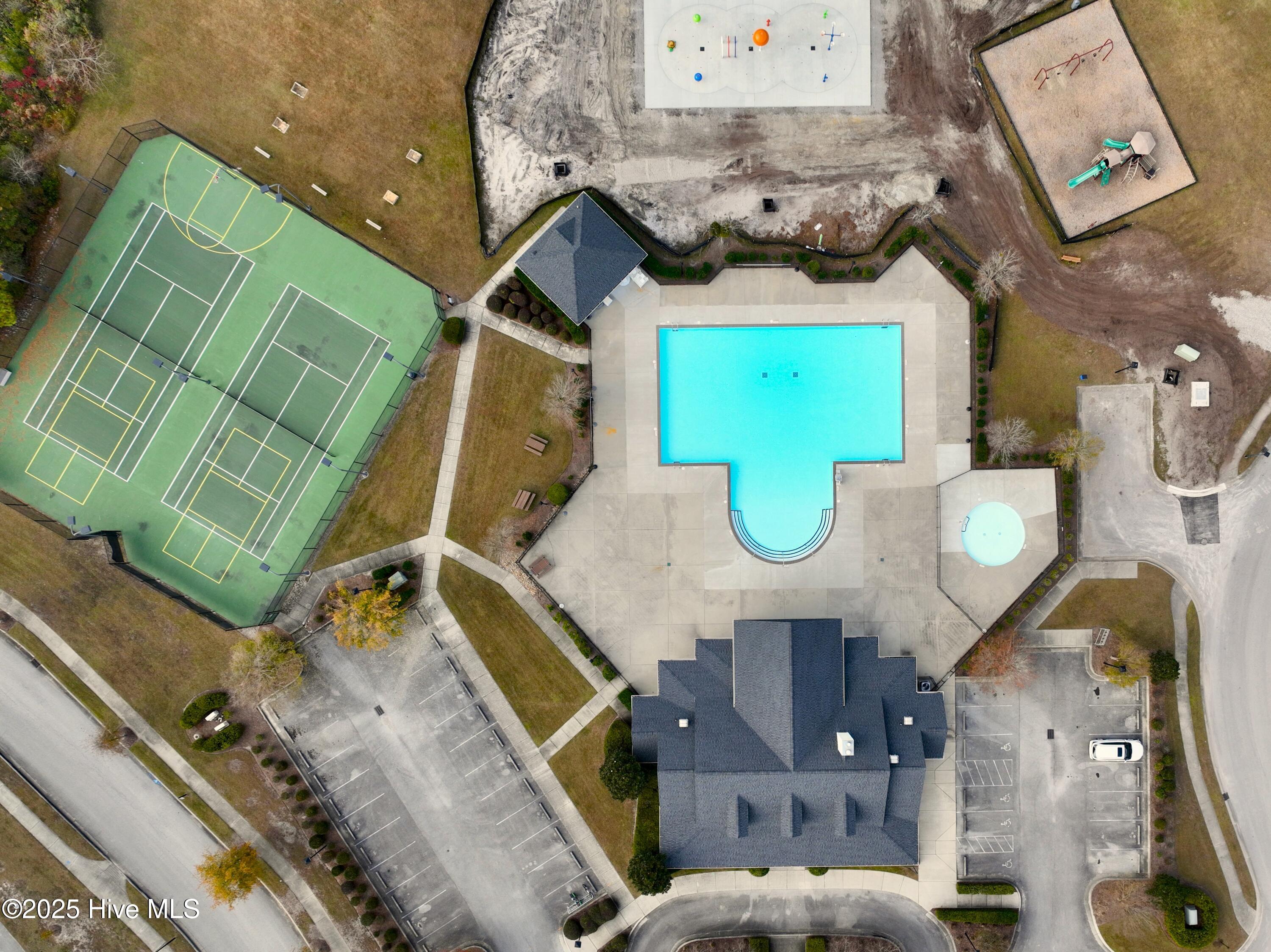 100541637 | Photo 64