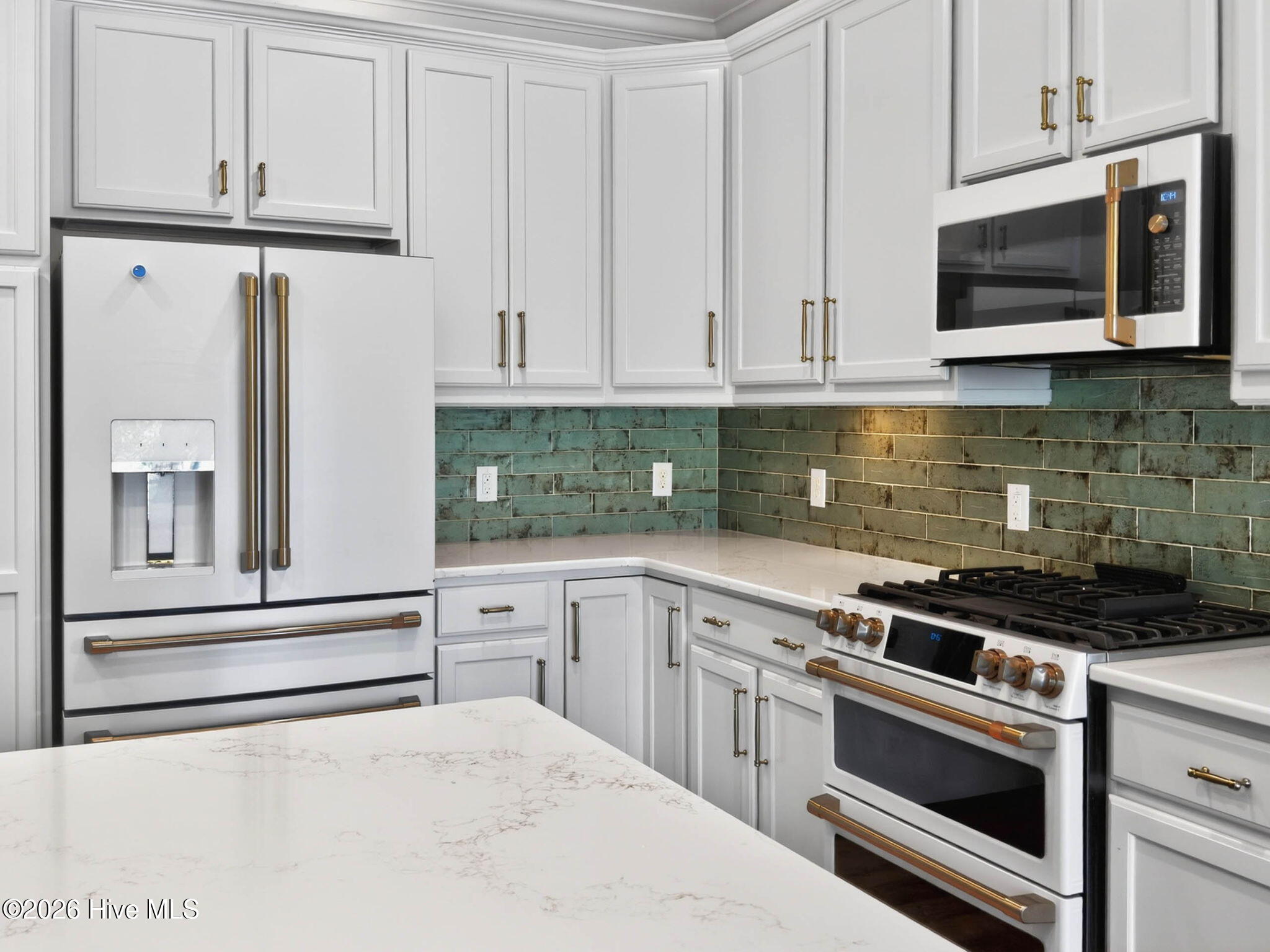 100567612 | Photo 18