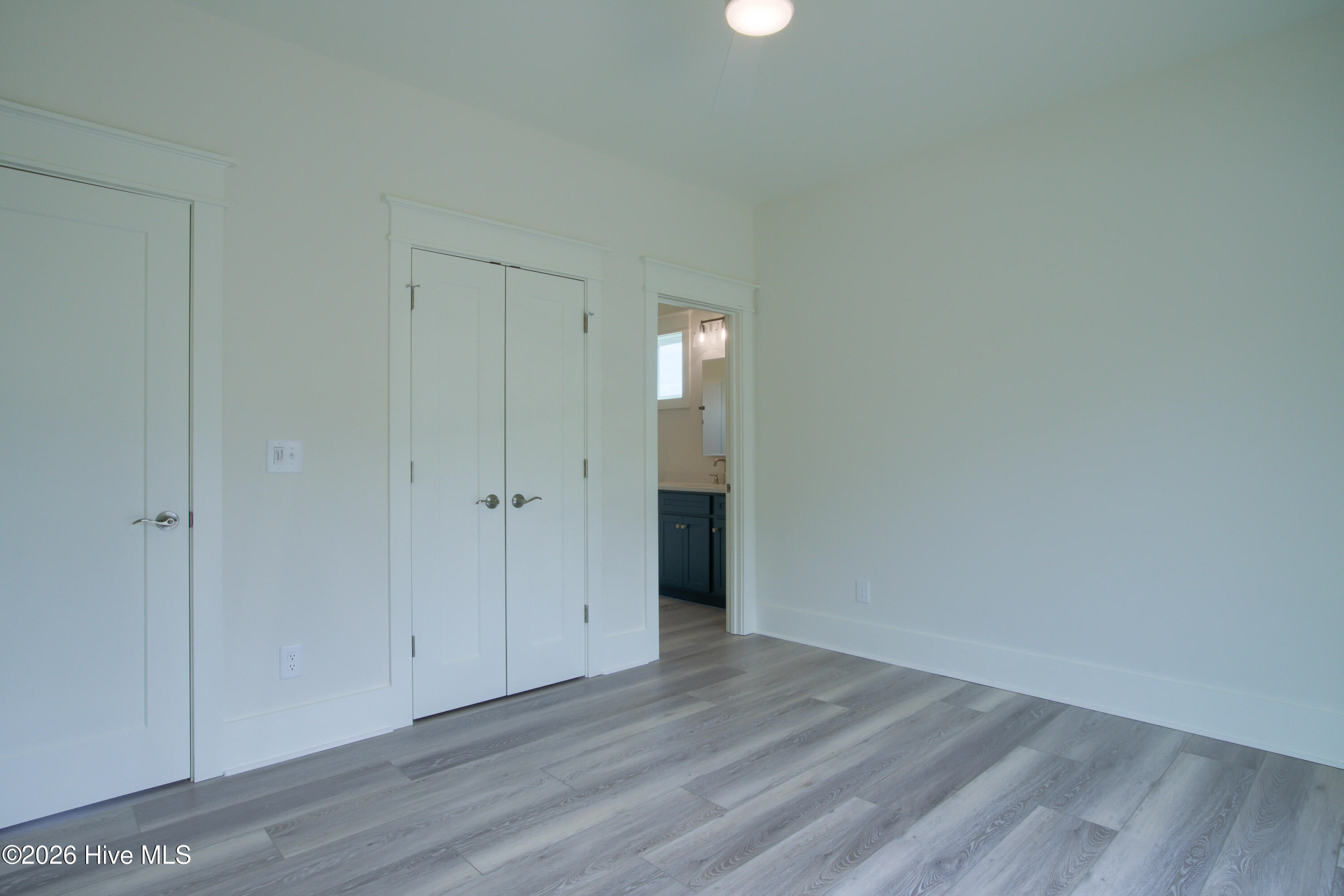 100559746 | Photo 16