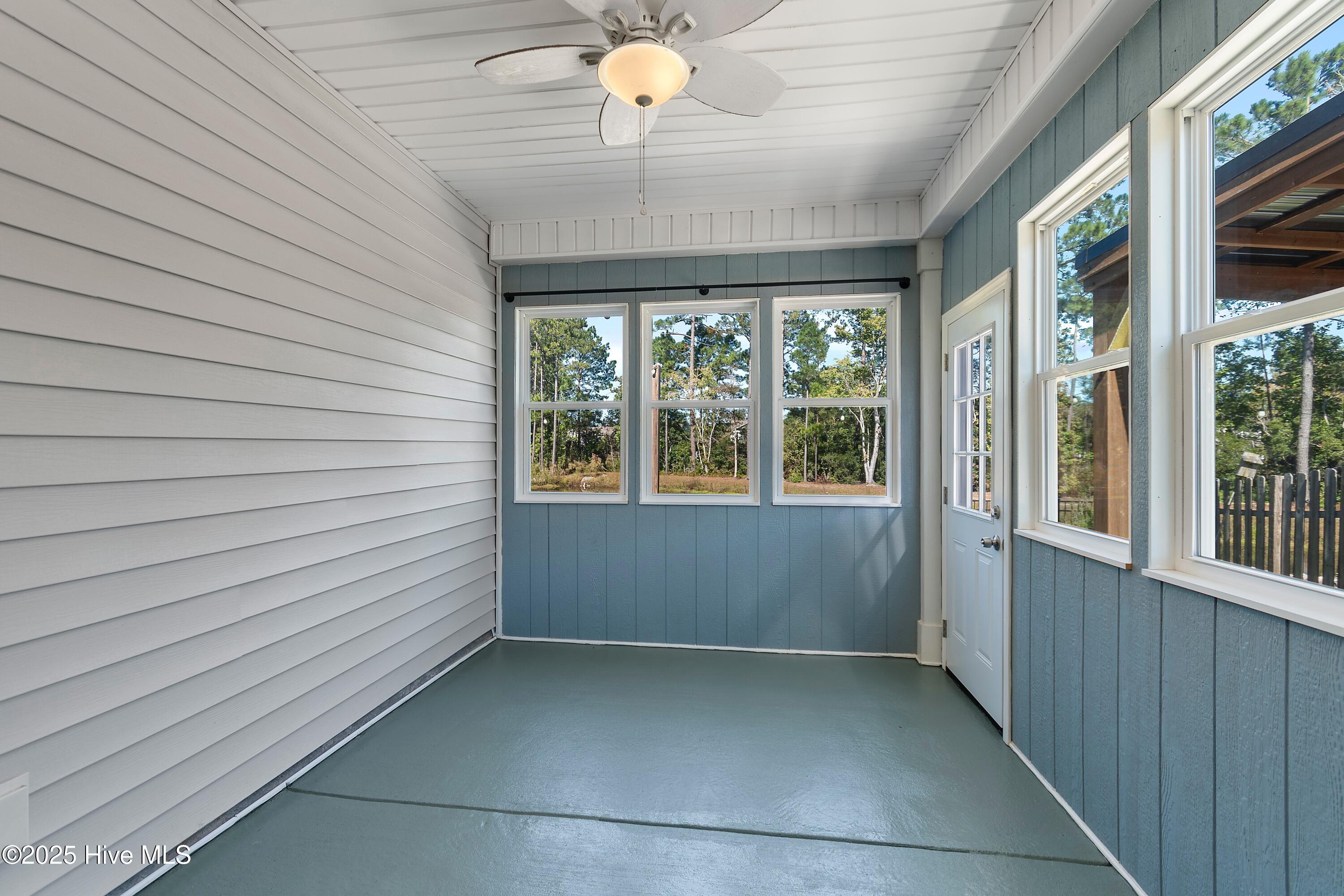 100537510 | Photo 47