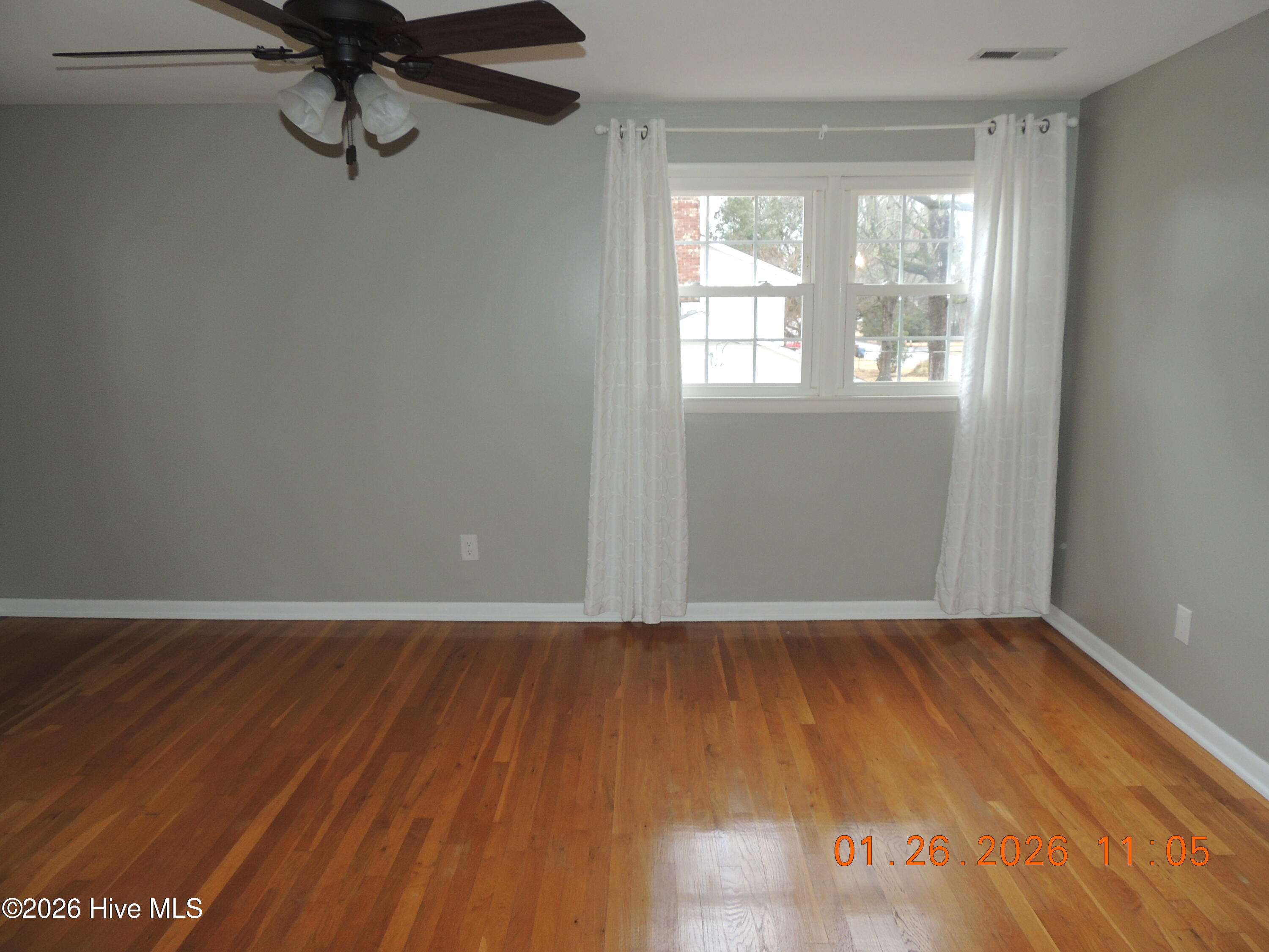 100551473 | Photo 28