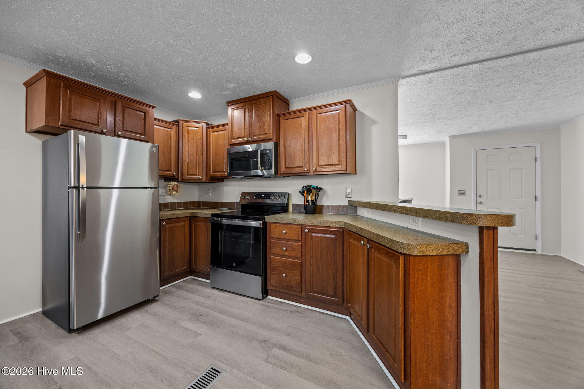 100550408 | Photo 16