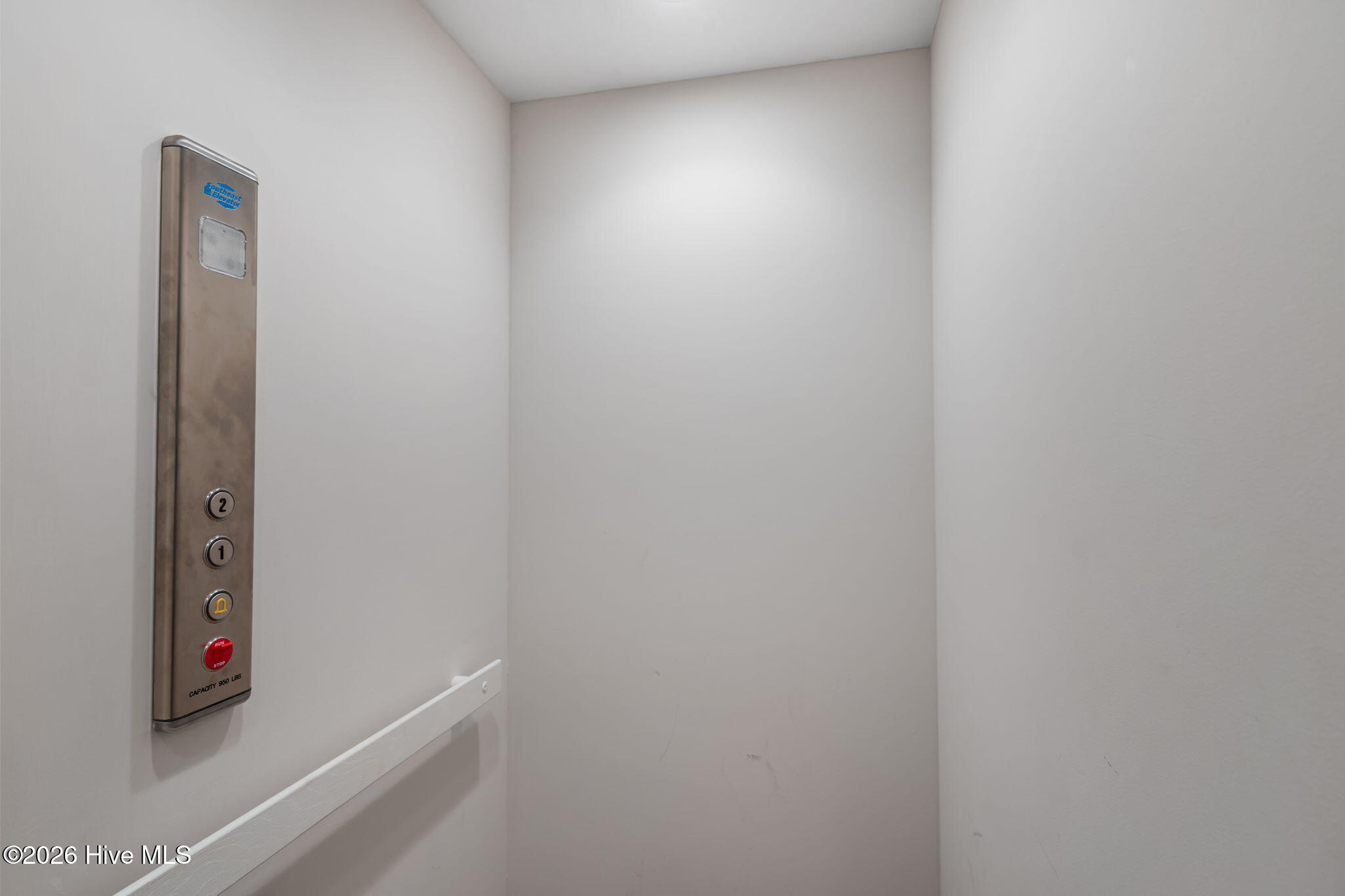 100562020 | Photo 27