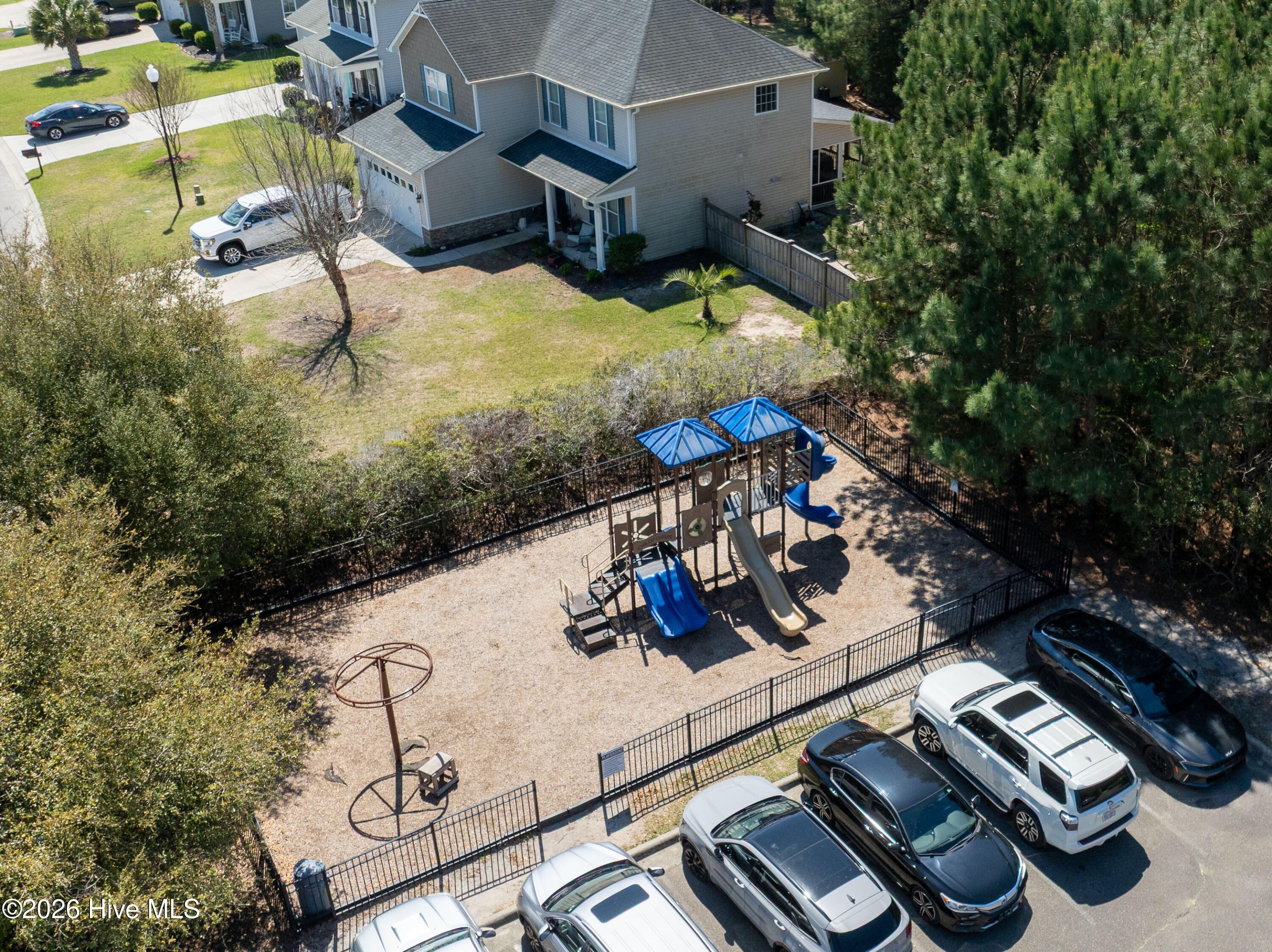 100563576 | Photo 57