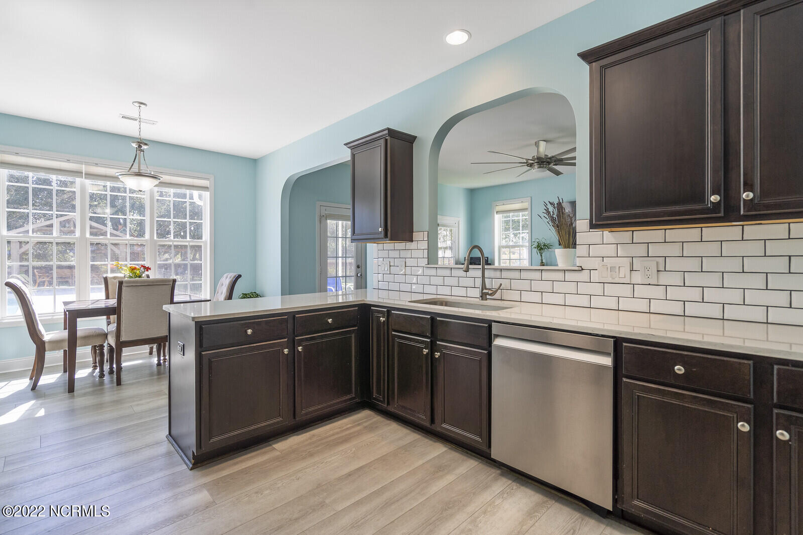 100556304 | Photo 19