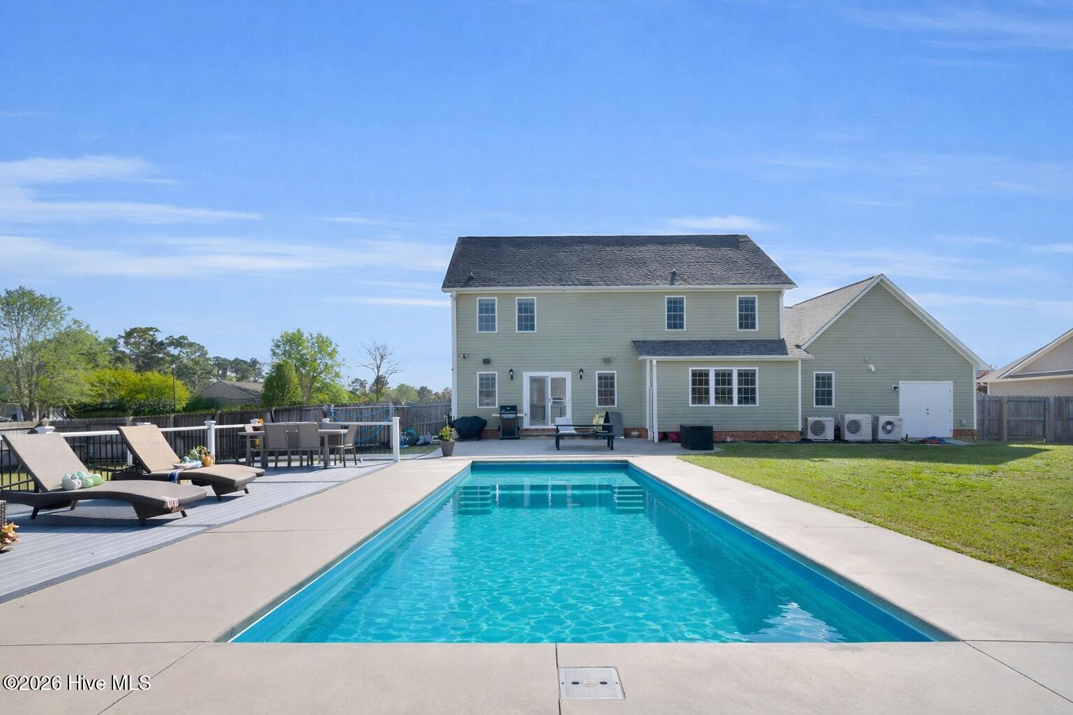 100566546 | Photo 28