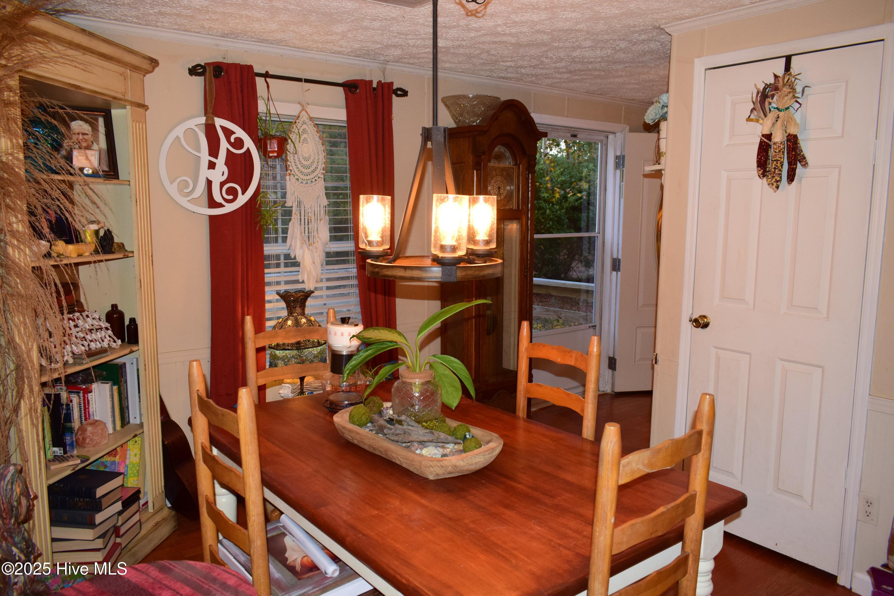 100543289 | Photo 24