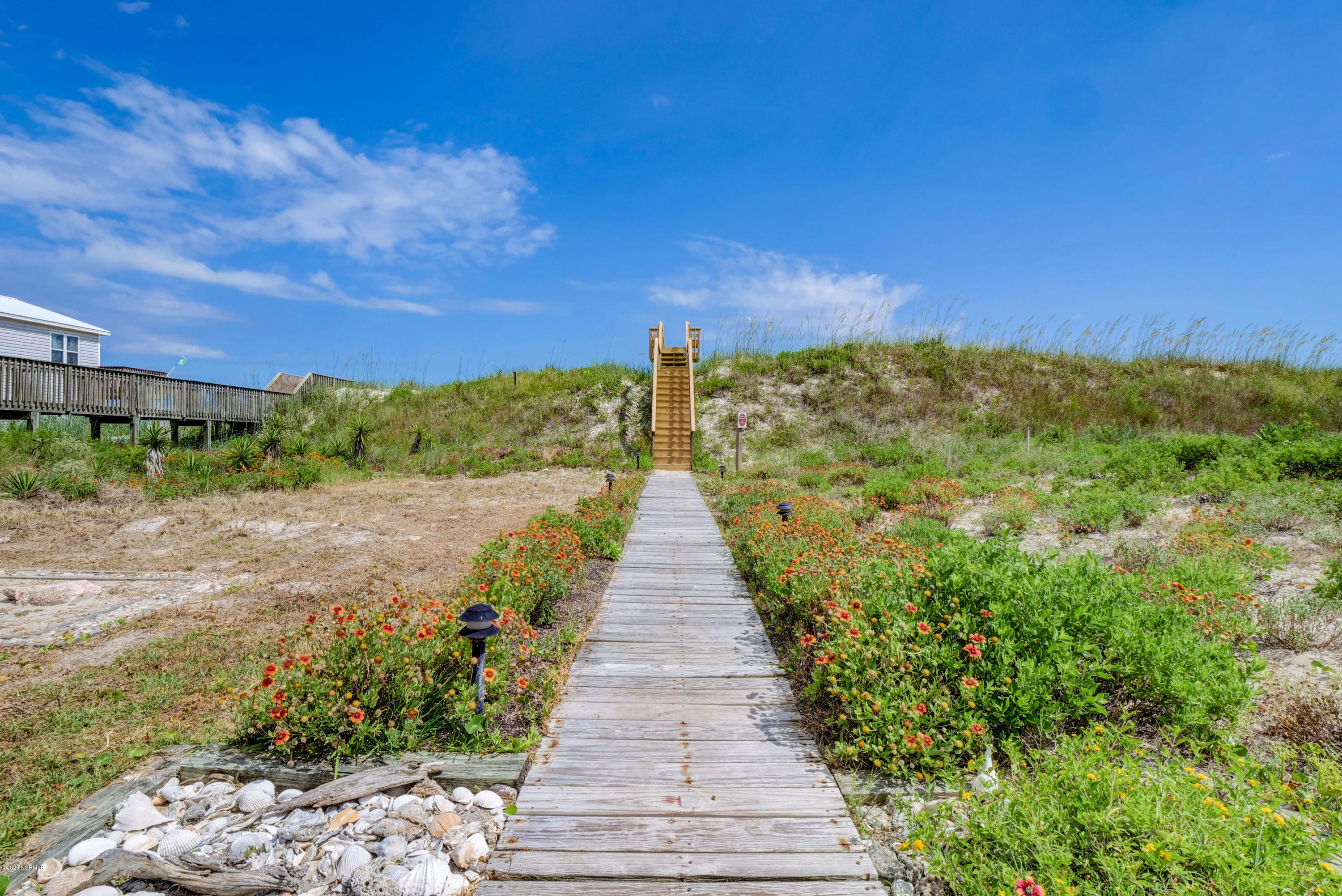 100520980 | Photo 30