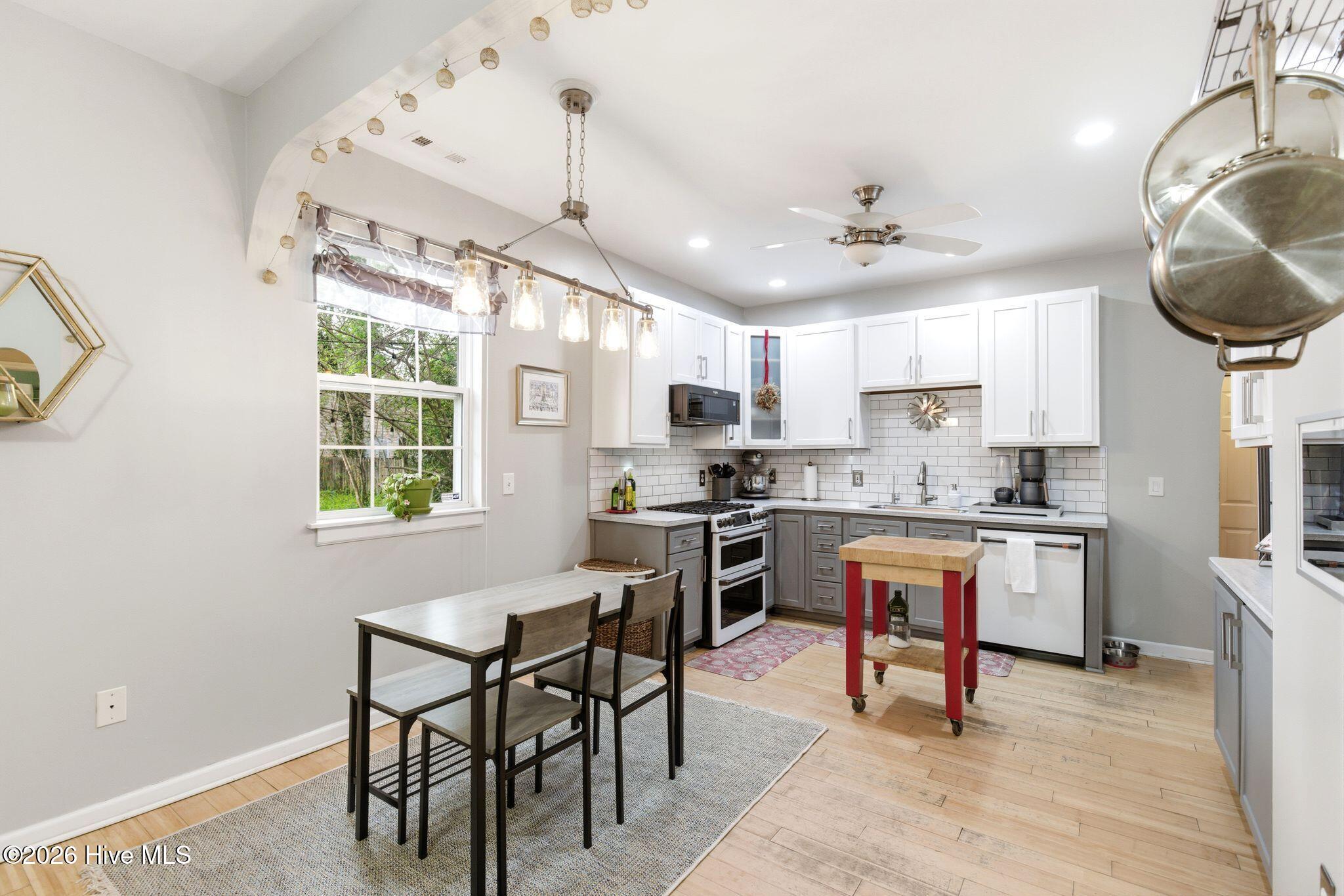 100564612 | Photo 11