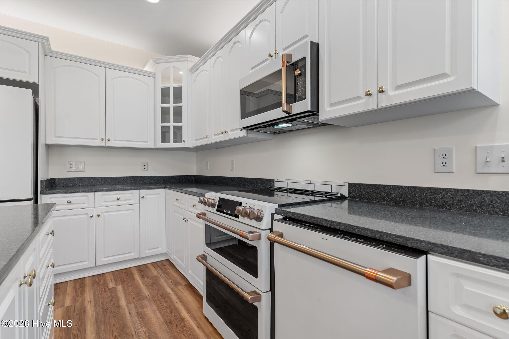 100548022 | Photo 17