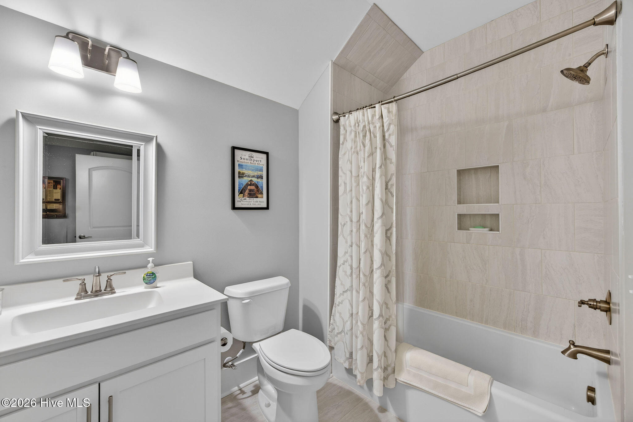 100552551 | Photo 38