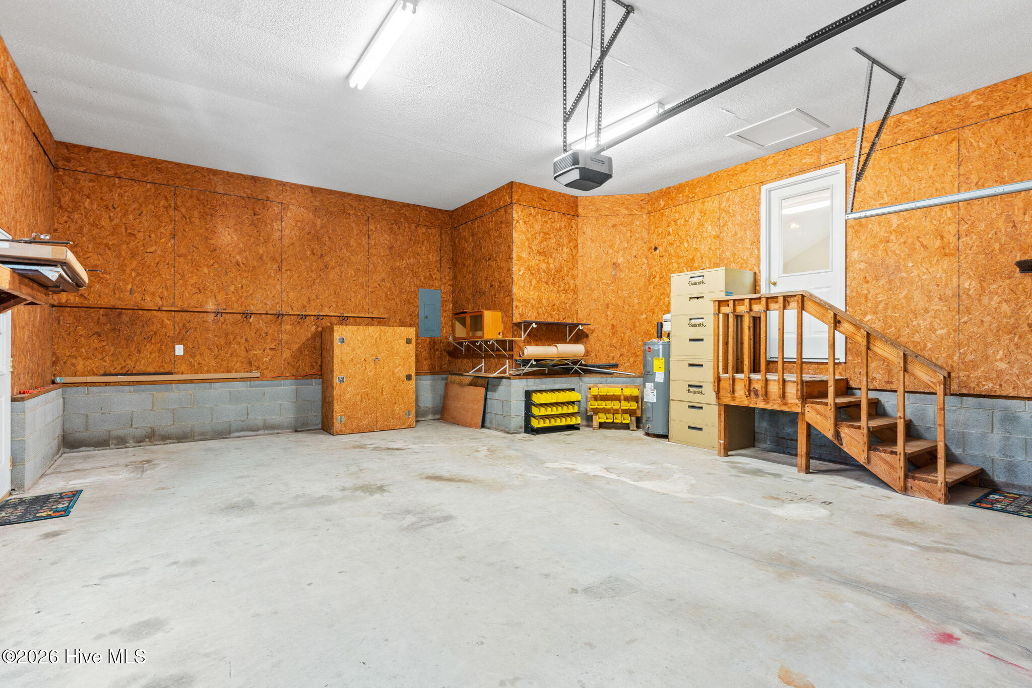 100548556 | Photo 43