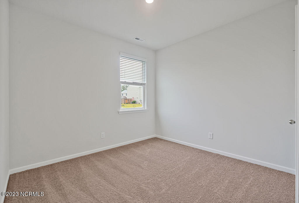 100561083 | Photo 20