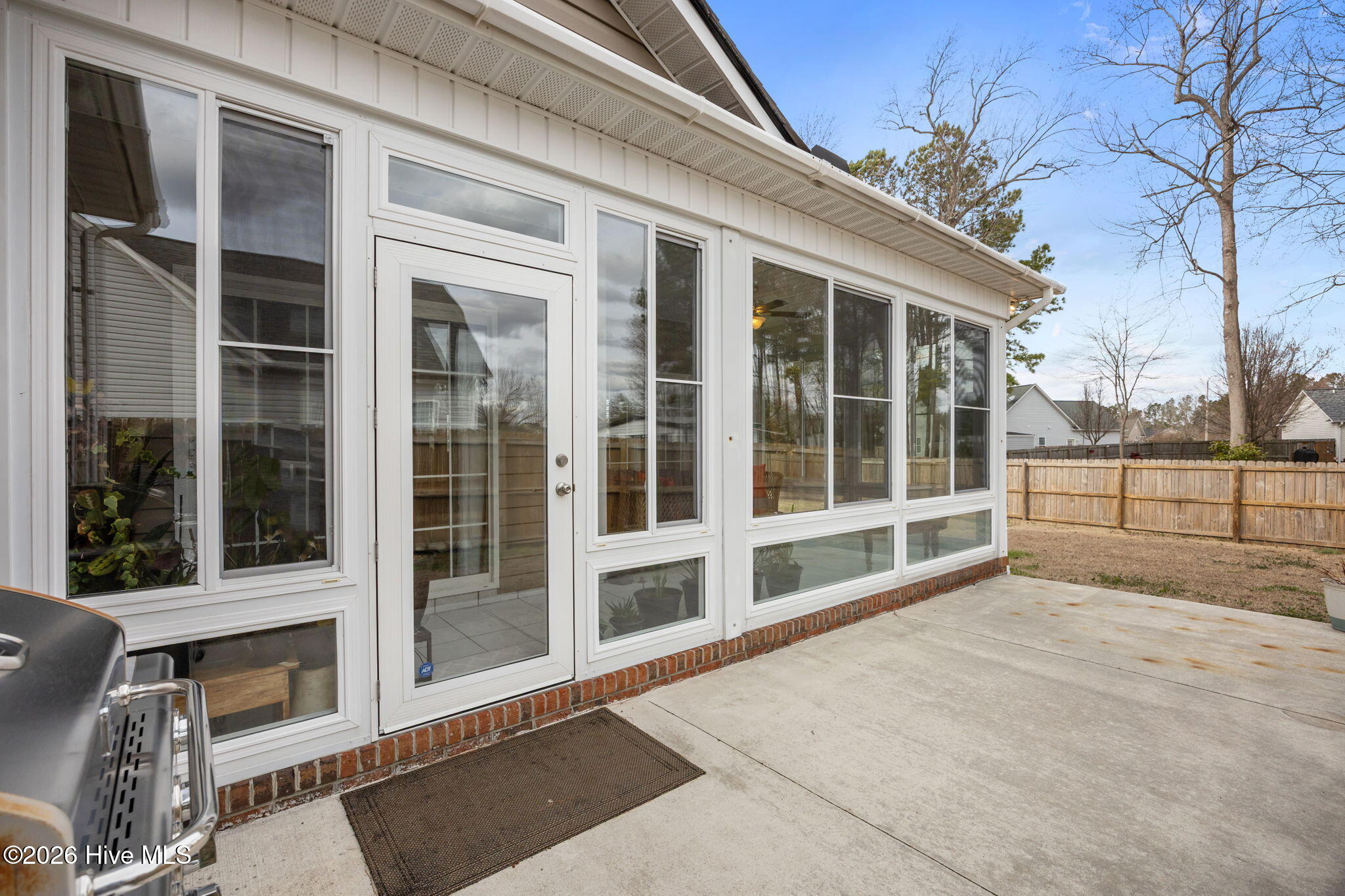 100557483 | Photo 41