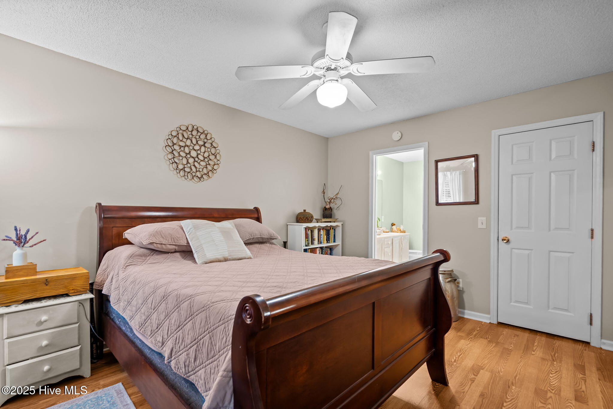 100543555 | Photo 20